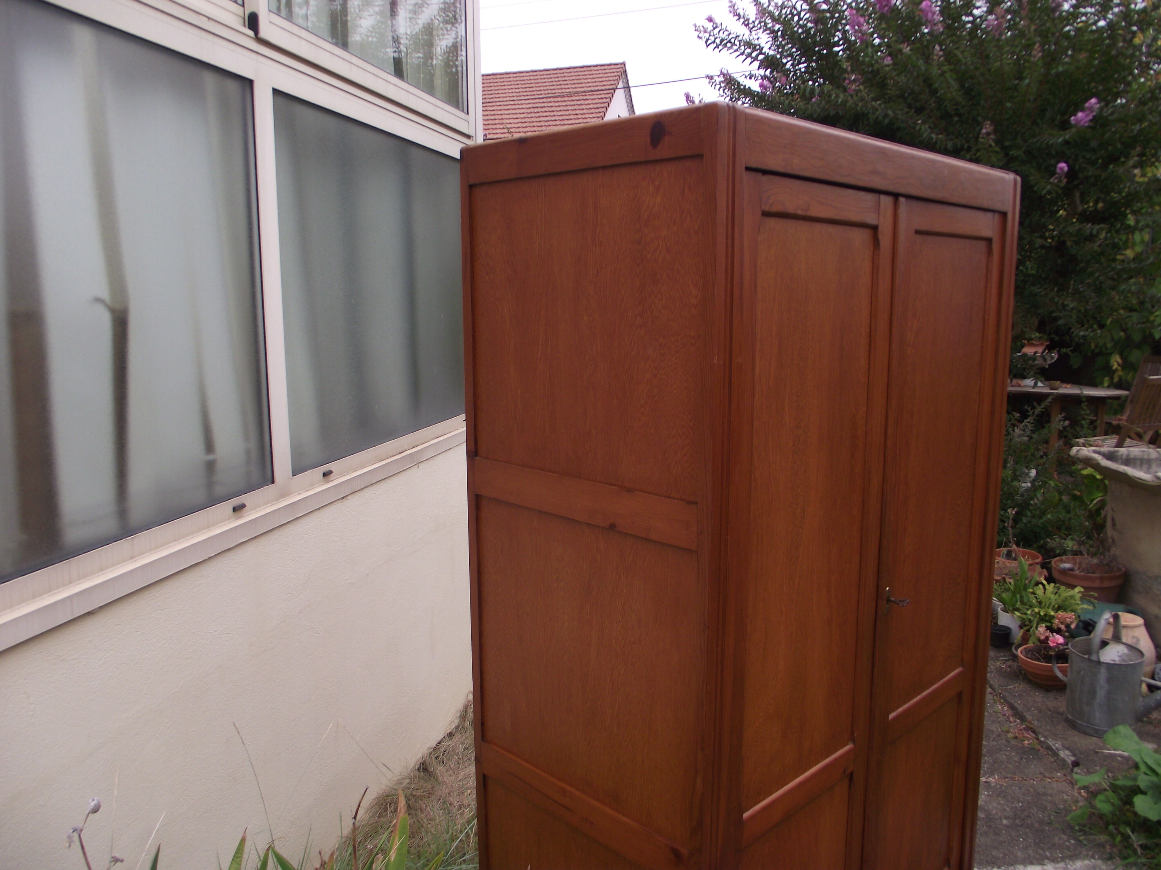 Parisian wardrobe from the 50s.