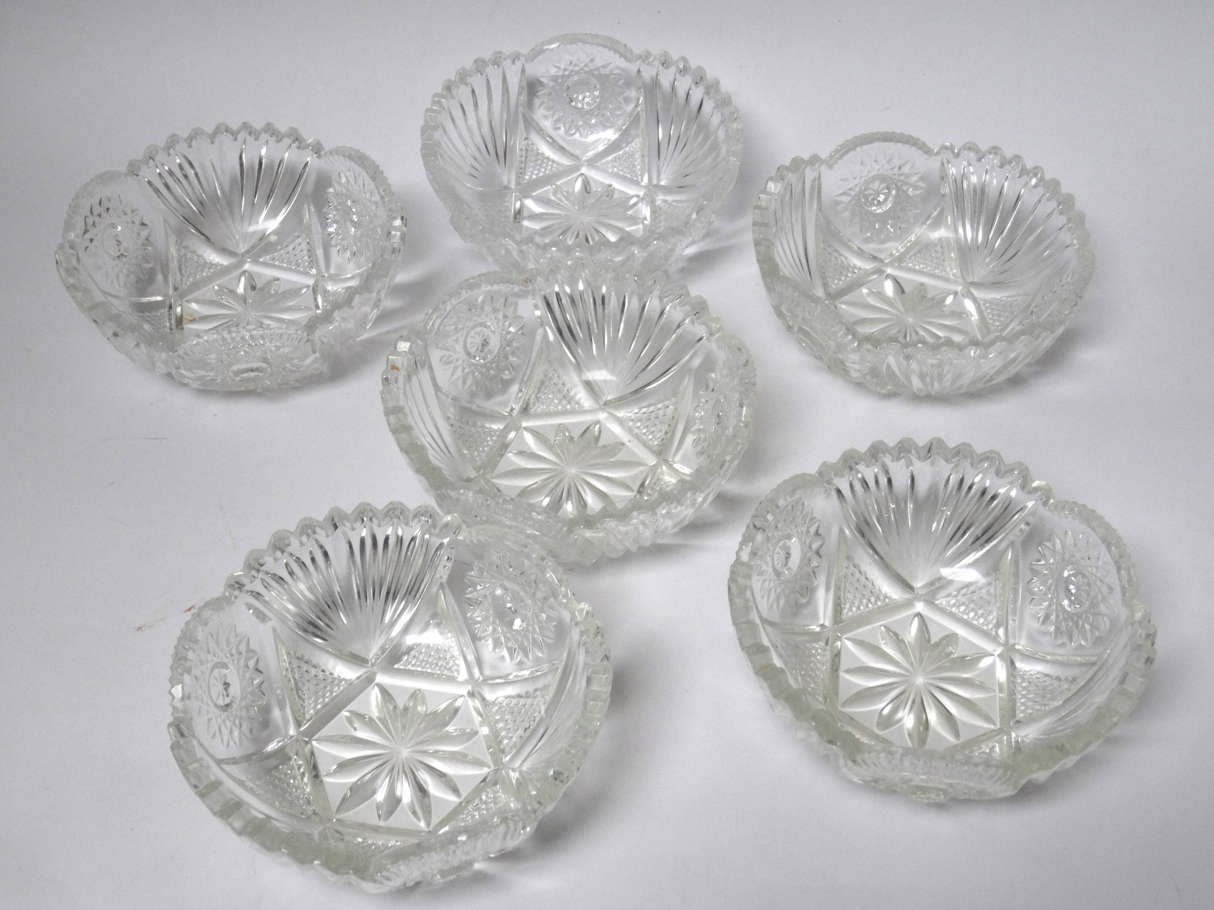 6 cups in chiseled glass