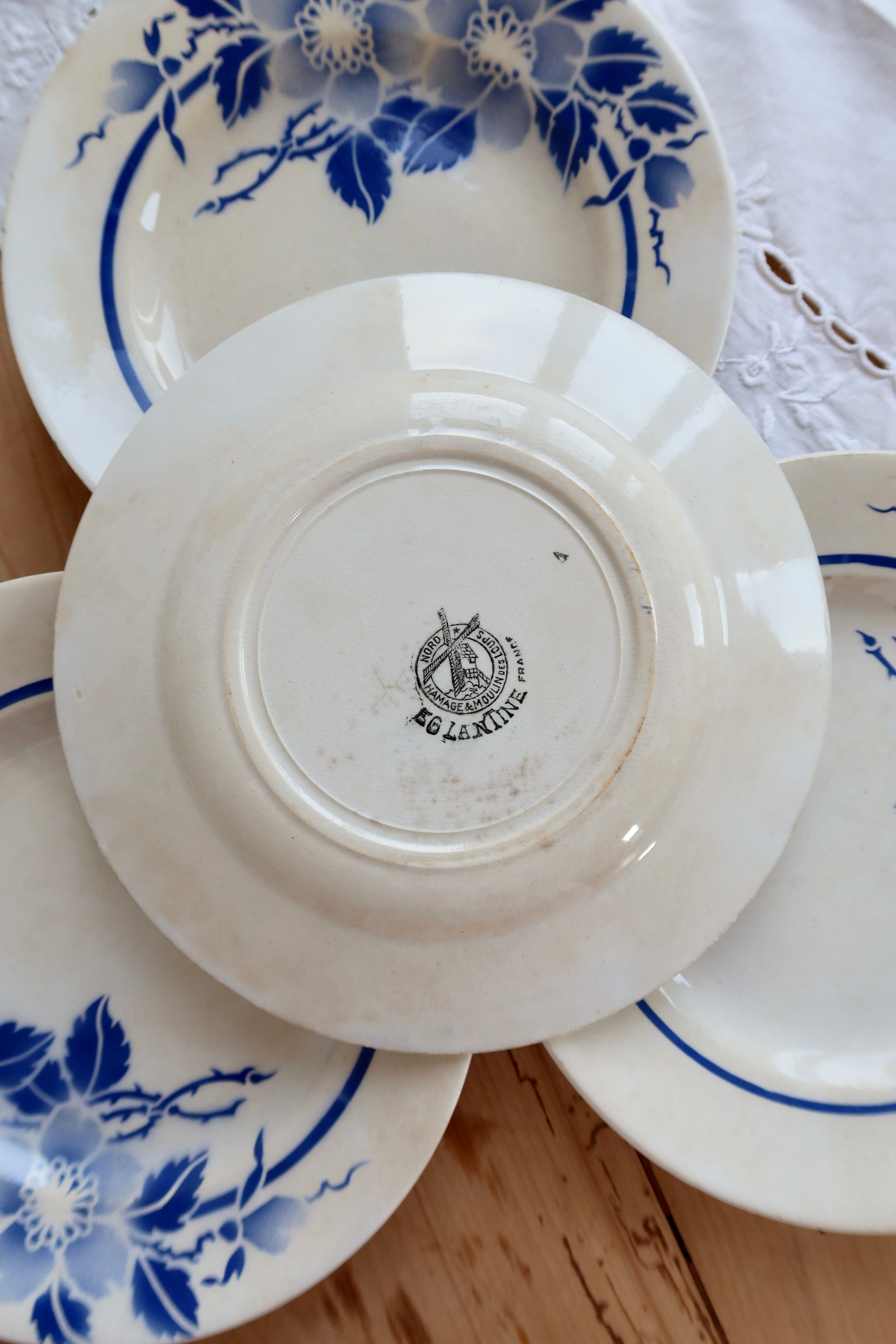 4 assiettes plates vintage terre de fer Églantine - Moulin des Loups
