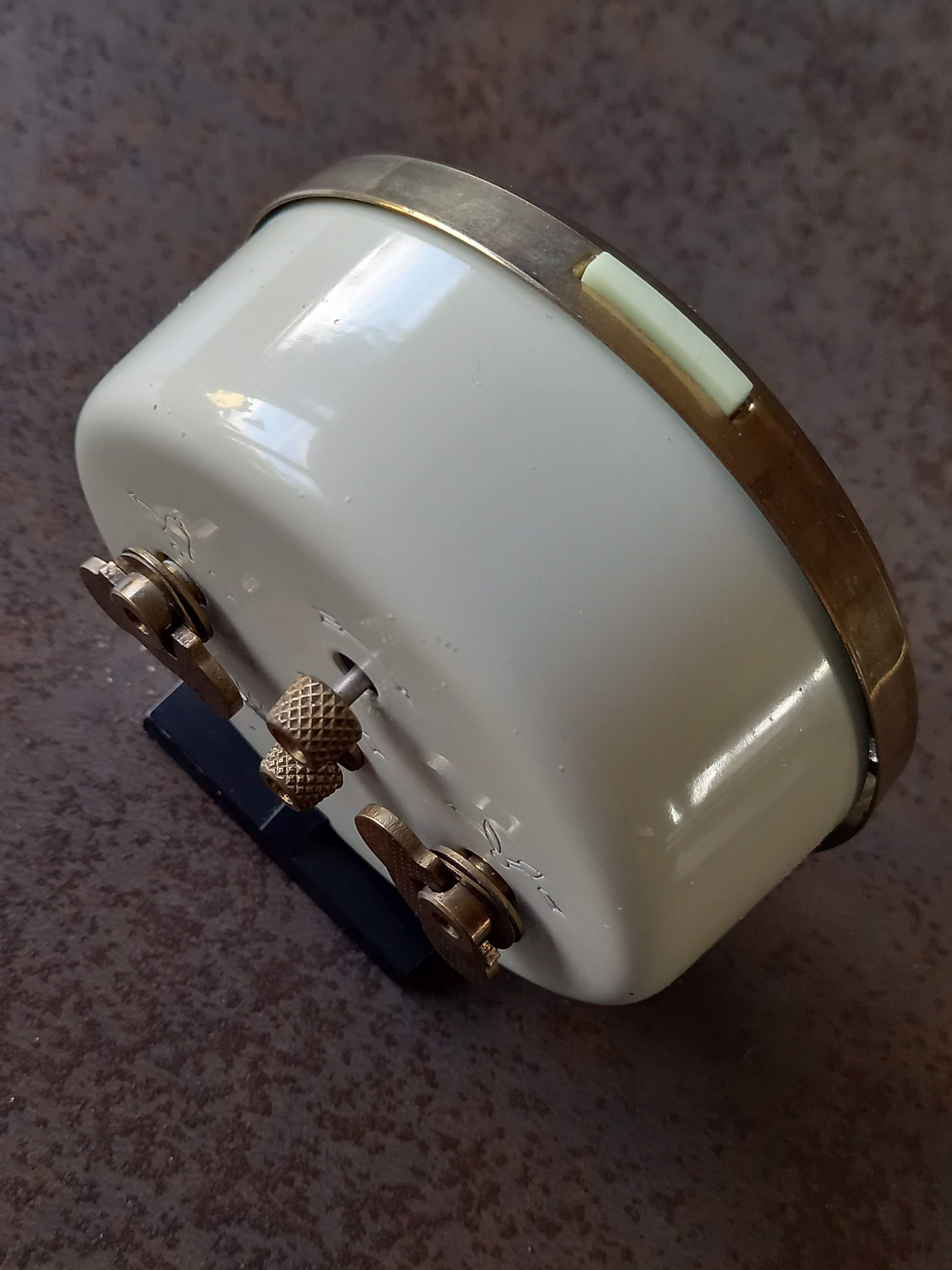 Jaz Discreto alarm clock