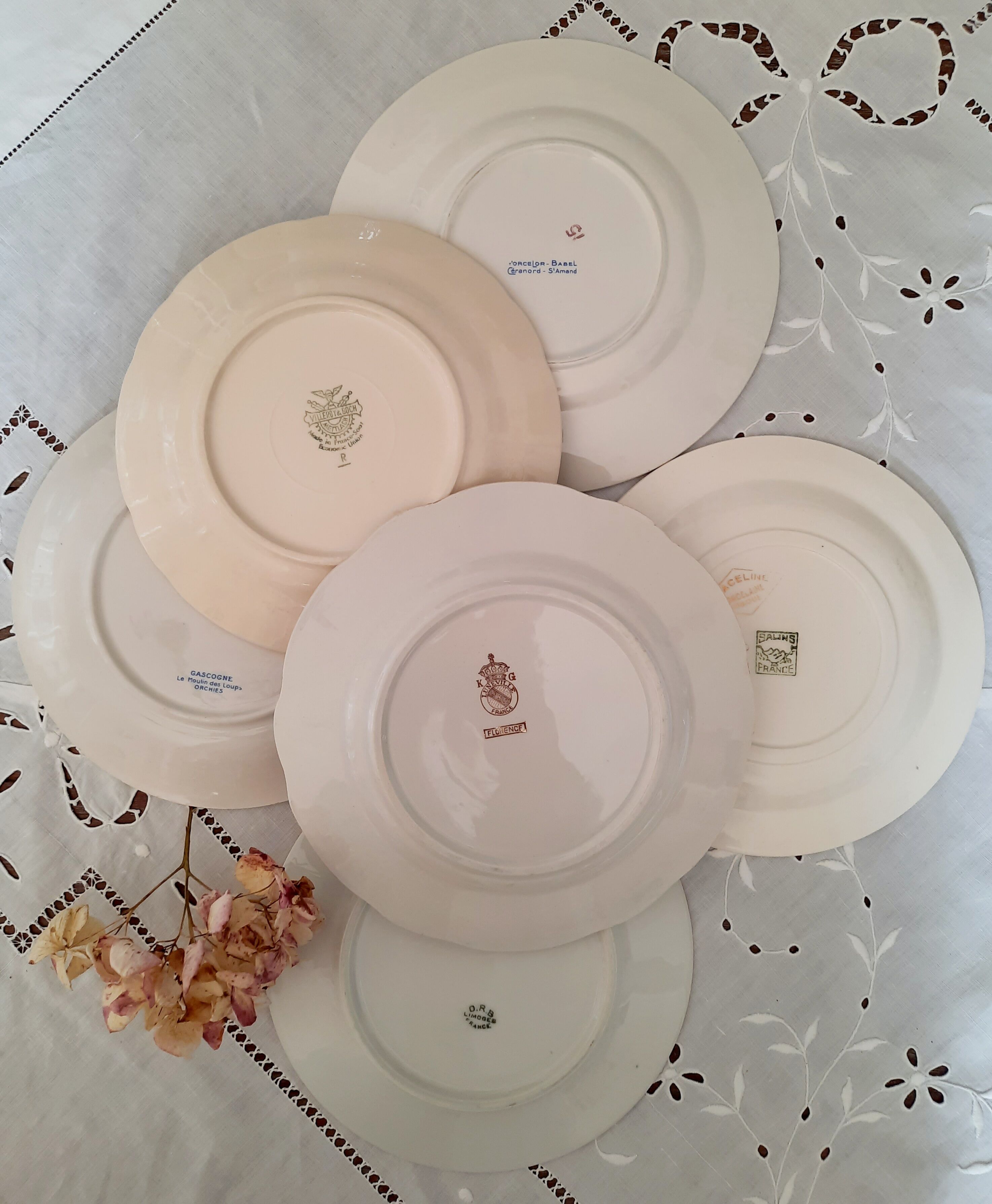 Cake service with mismatched plates