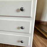 White chest of drawers