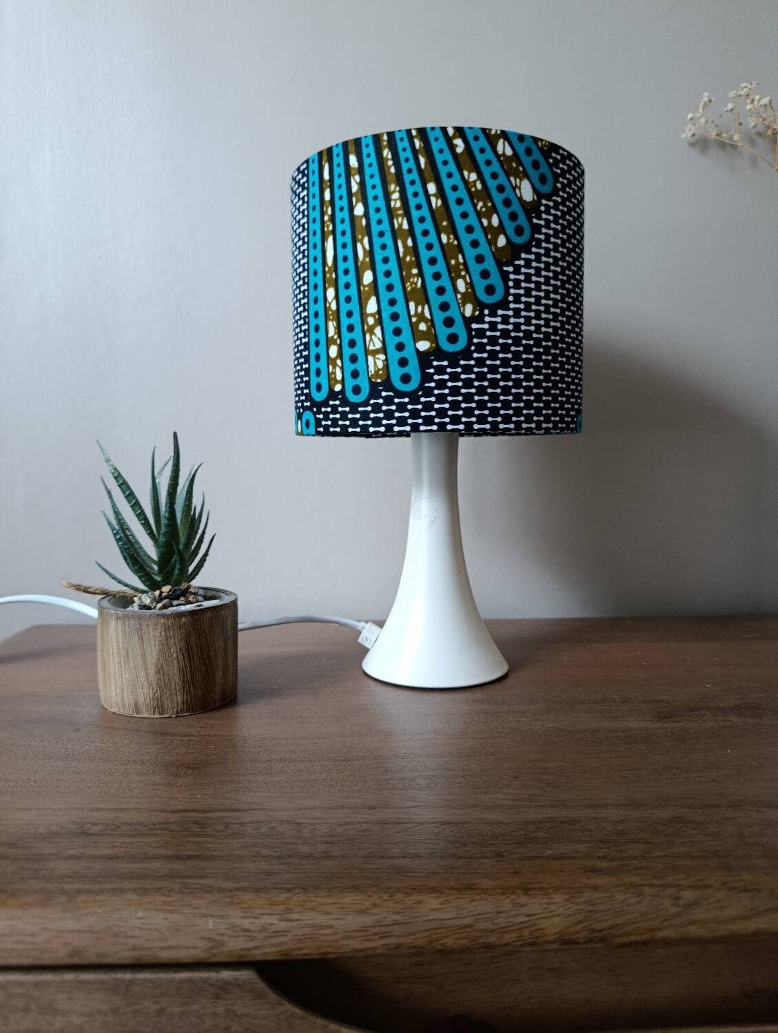 table lamp trumpet foot, modern graphic printed wax shade