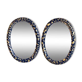 Pair of mirrors