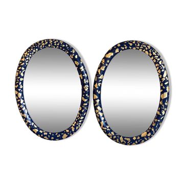 Pair of mirrors