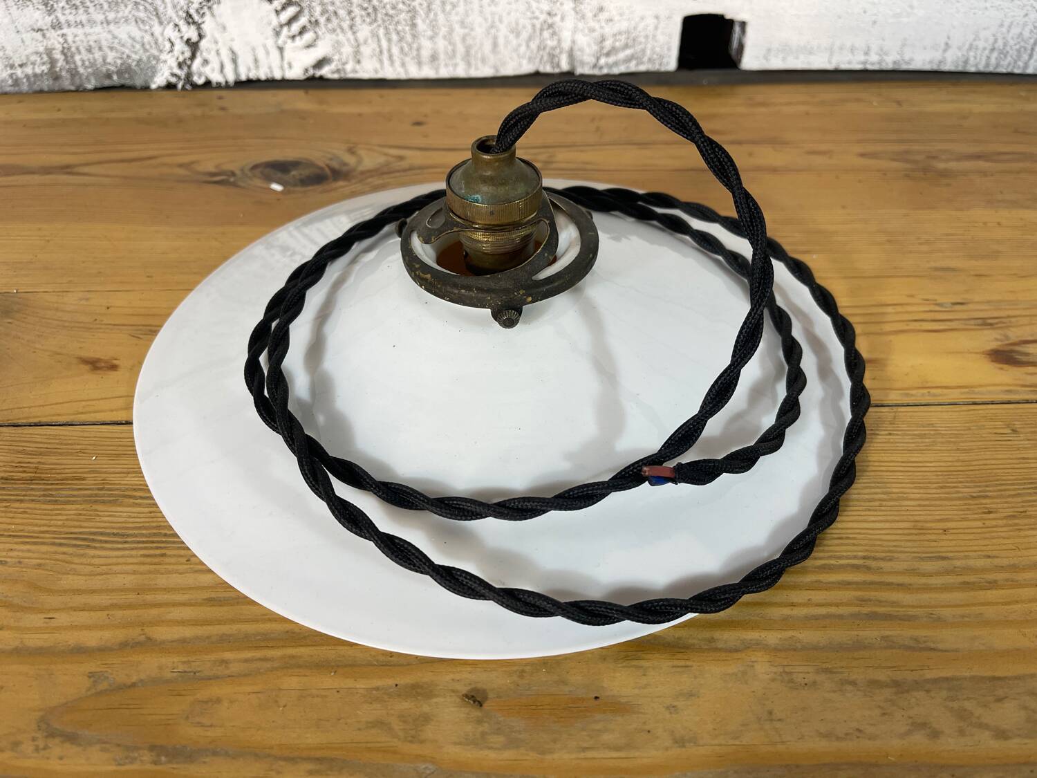 Suspension en opaline