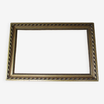 Old frame in gilded wood and stucco For subject of 118 x 182 mm