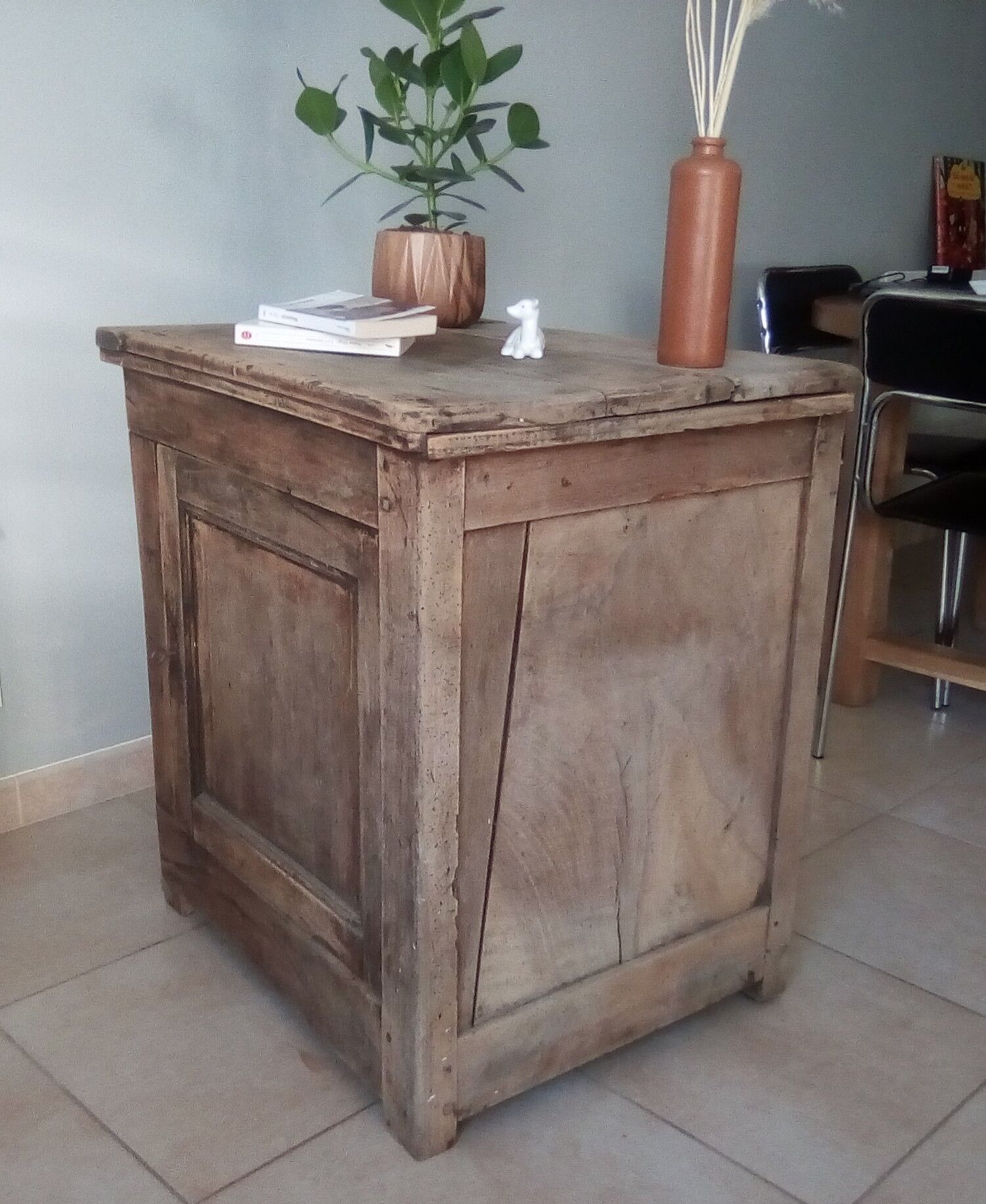 Old farmhouse jam maker