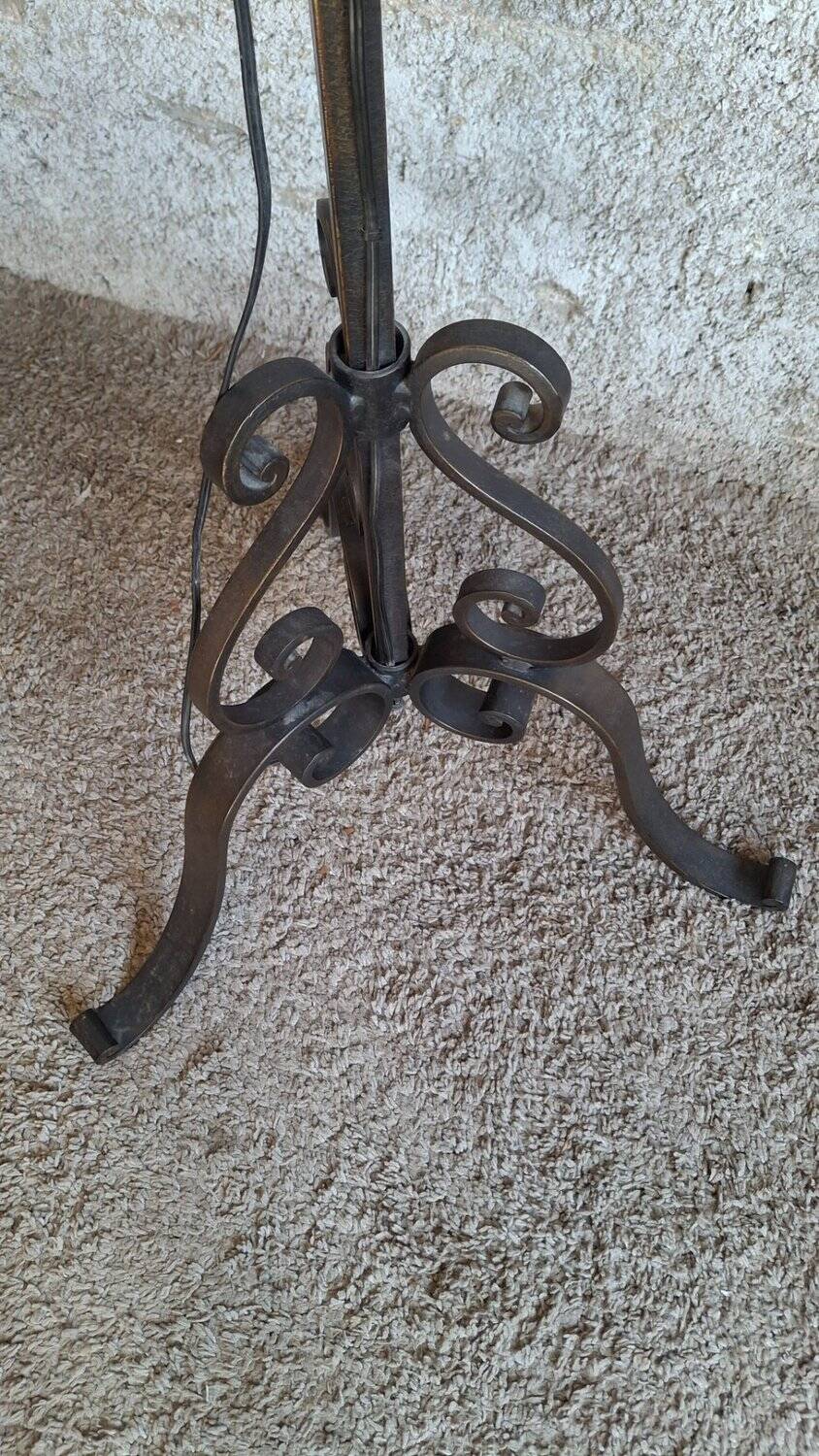Wrought iron tripod floor lamp from the early 20th century – classical style