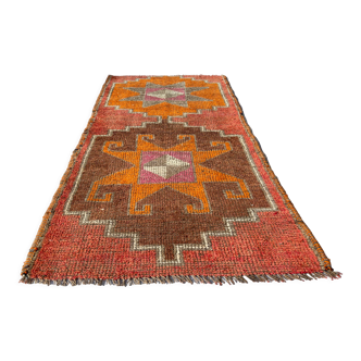 Traditional vintage kurdish herki rug