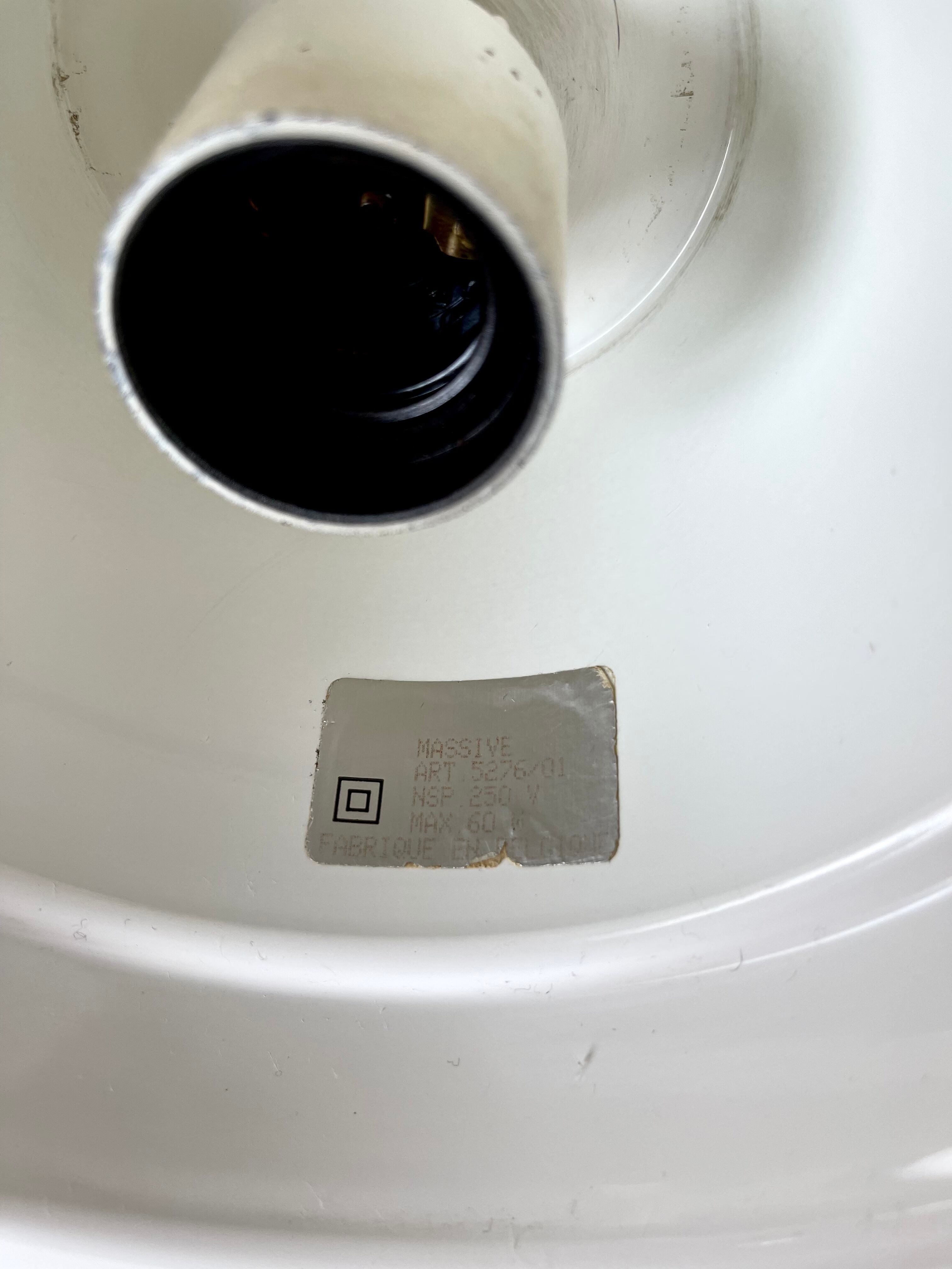 Metal suspension 1980