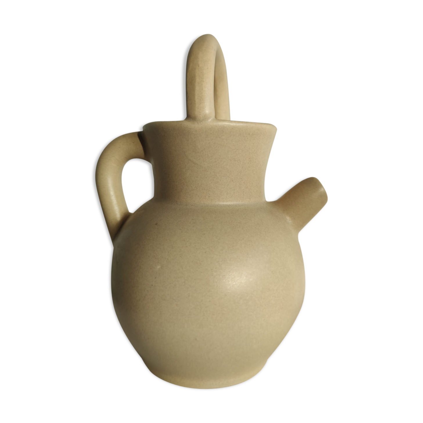 Pitcher ball in sandstone with floral pattern