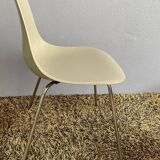 Chaise en fibre de verre Wilkhahn
