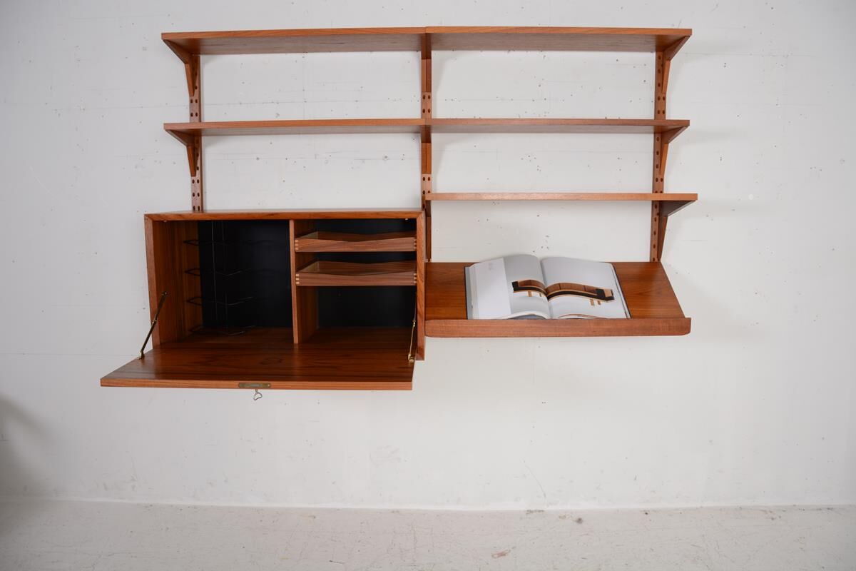 Vintage modular wall system by Poul Cadovius