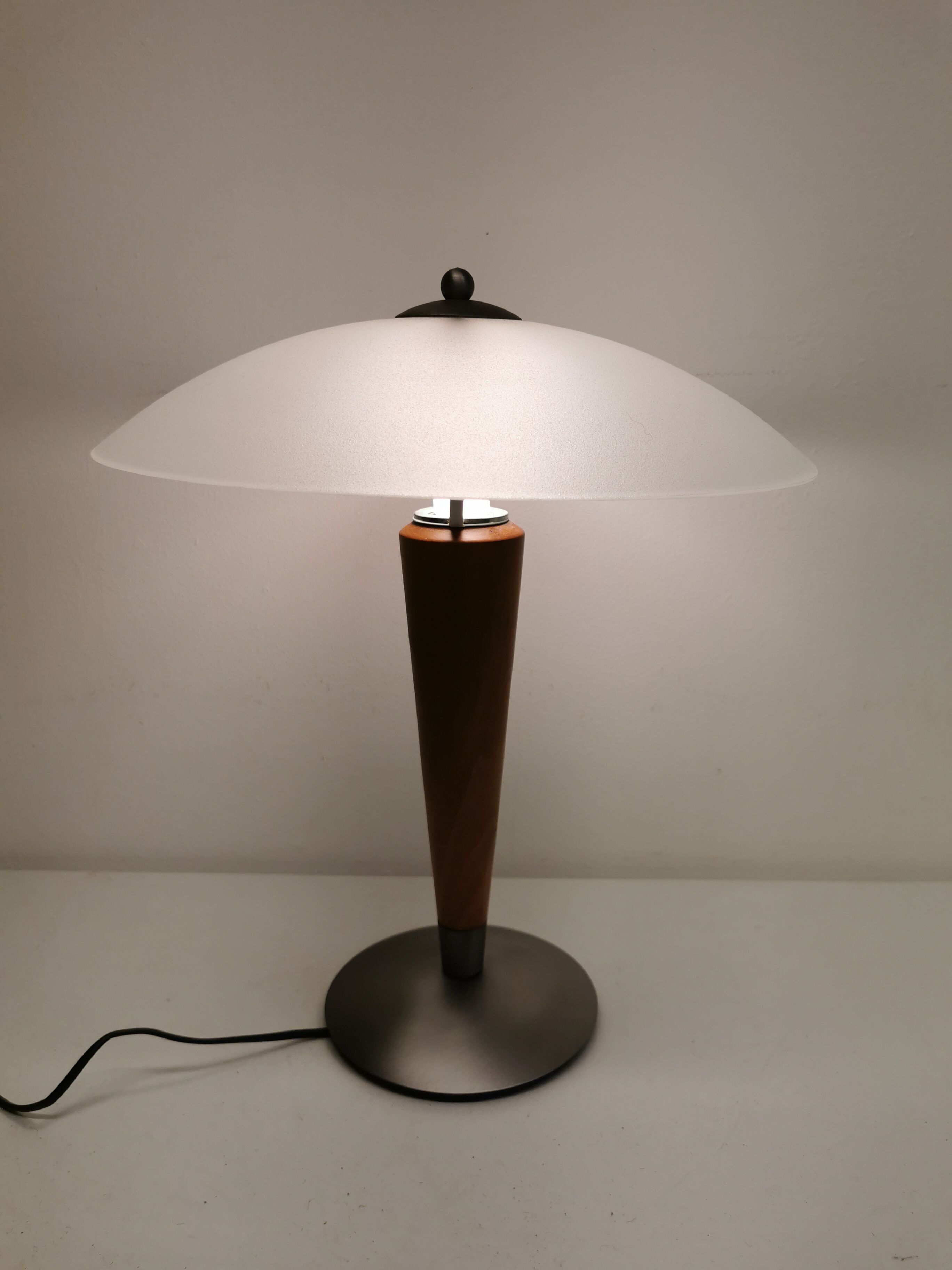 Older table lamp, made by SCE France, model Amalia