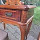 Ensemble de chambre à coucher complet de style Louis XV en 4 pièces - Coiffeuse, tables de nuit, tabouret -