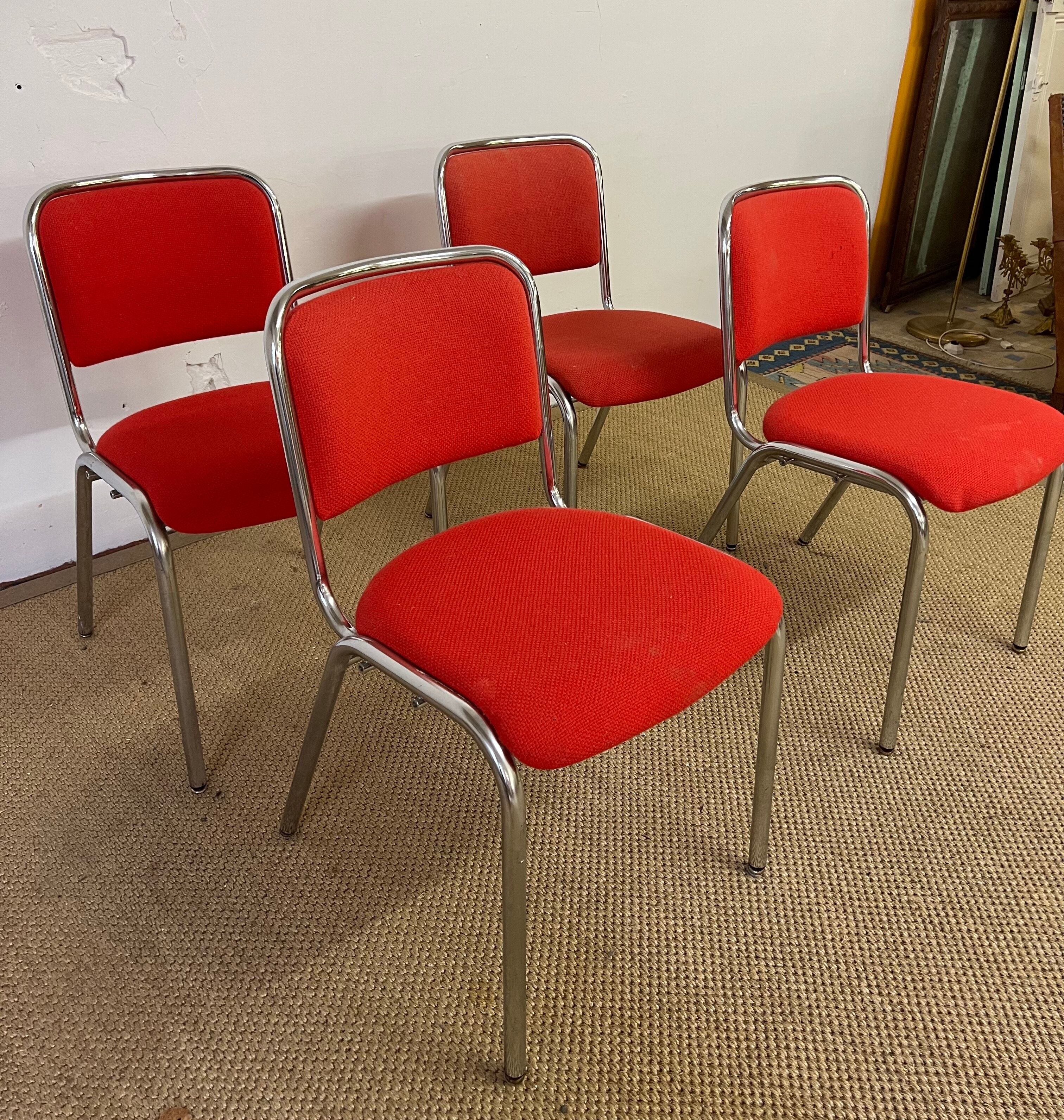 Set of 4 visitor chairs