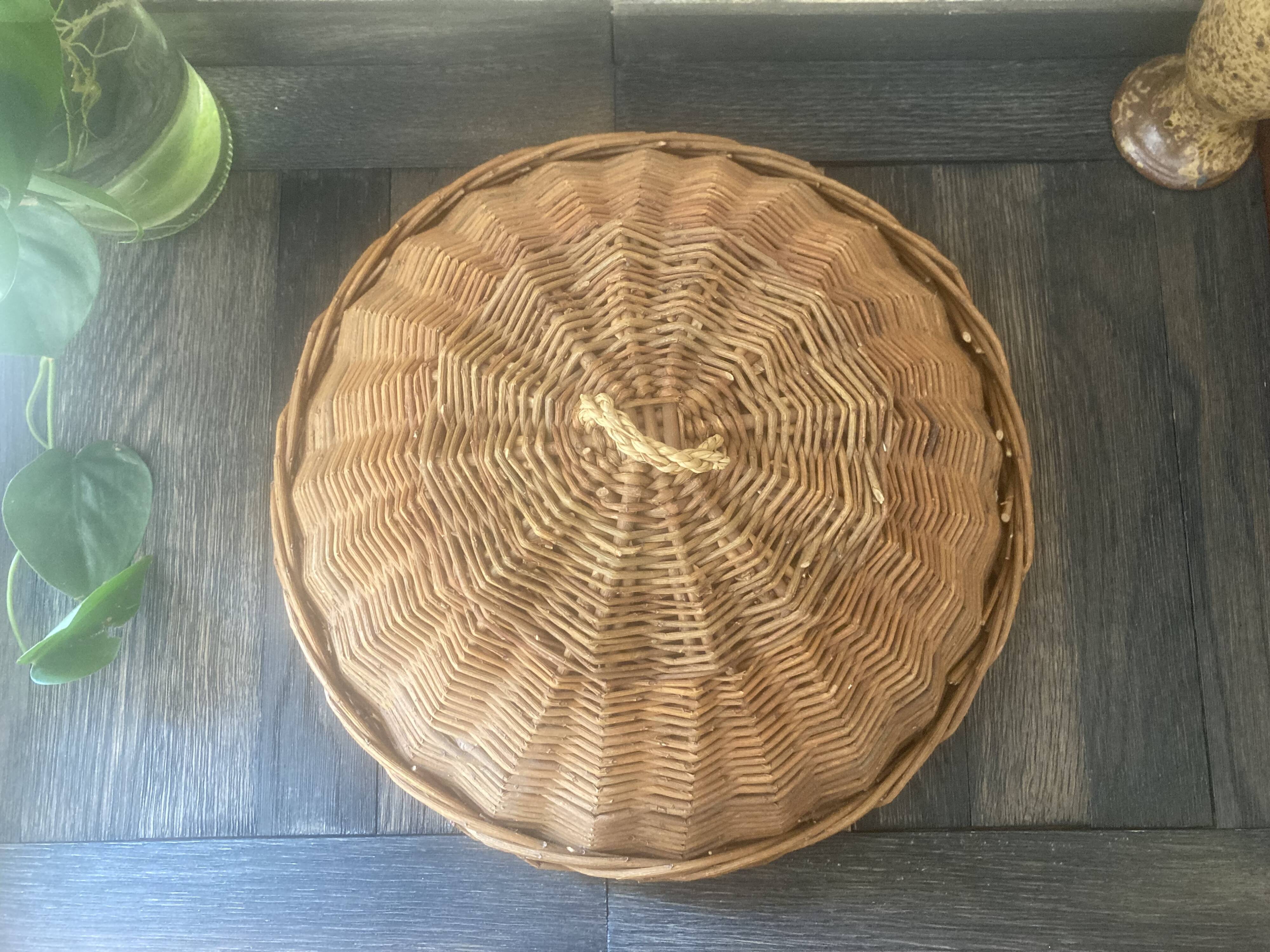 Vintage braided wicker fruit bell