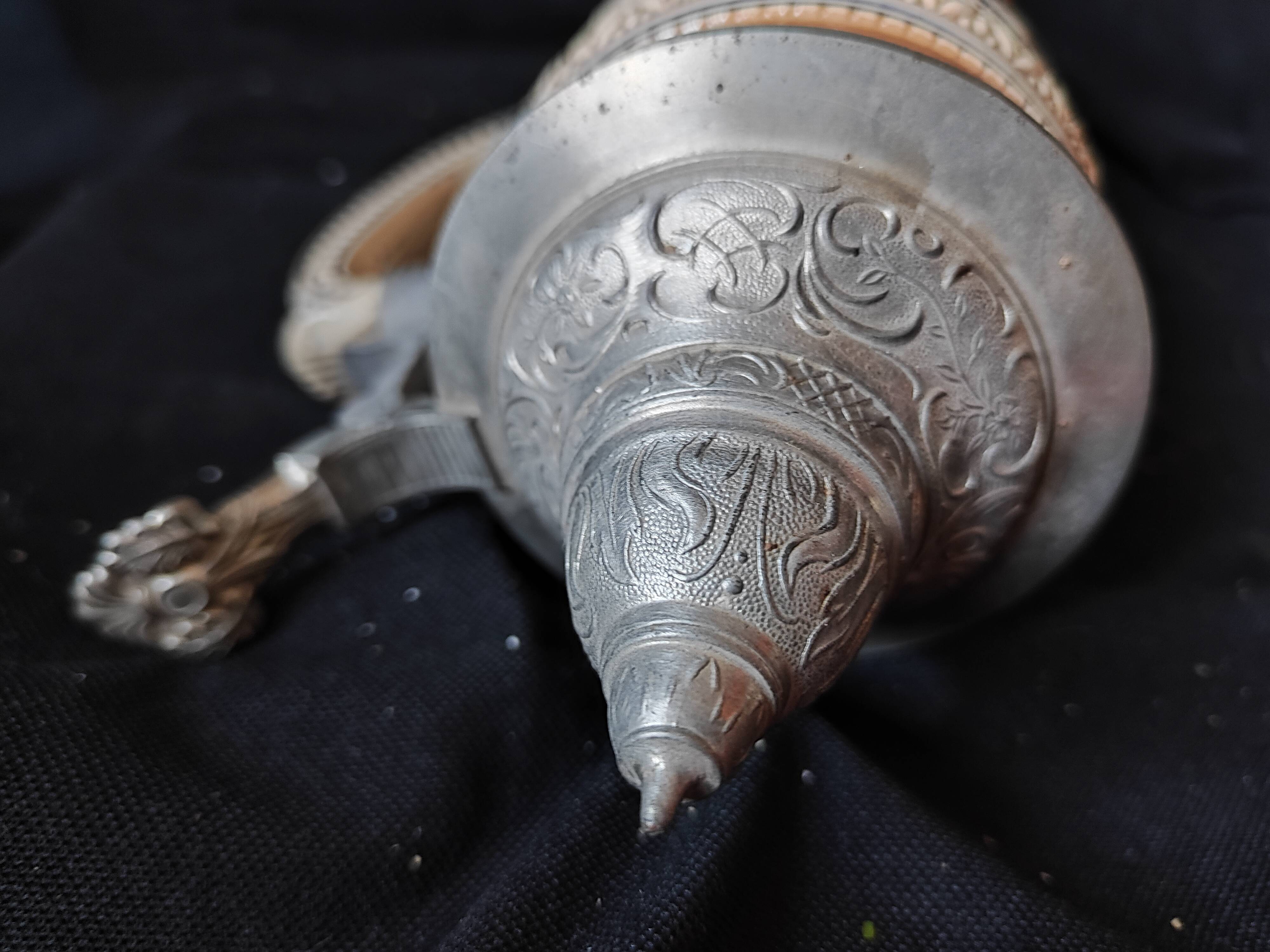 Beer mug 1 liter lowenbrau munich ceramic / numbered