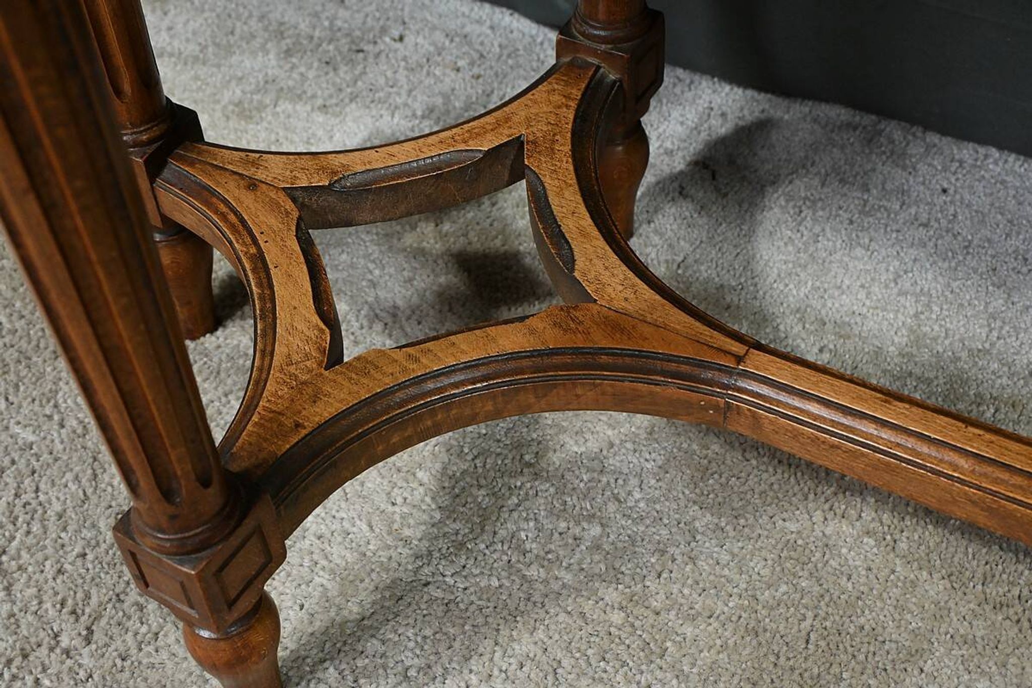 Banc de Piano en Noyer, style Louis XVI – Fin XIXe