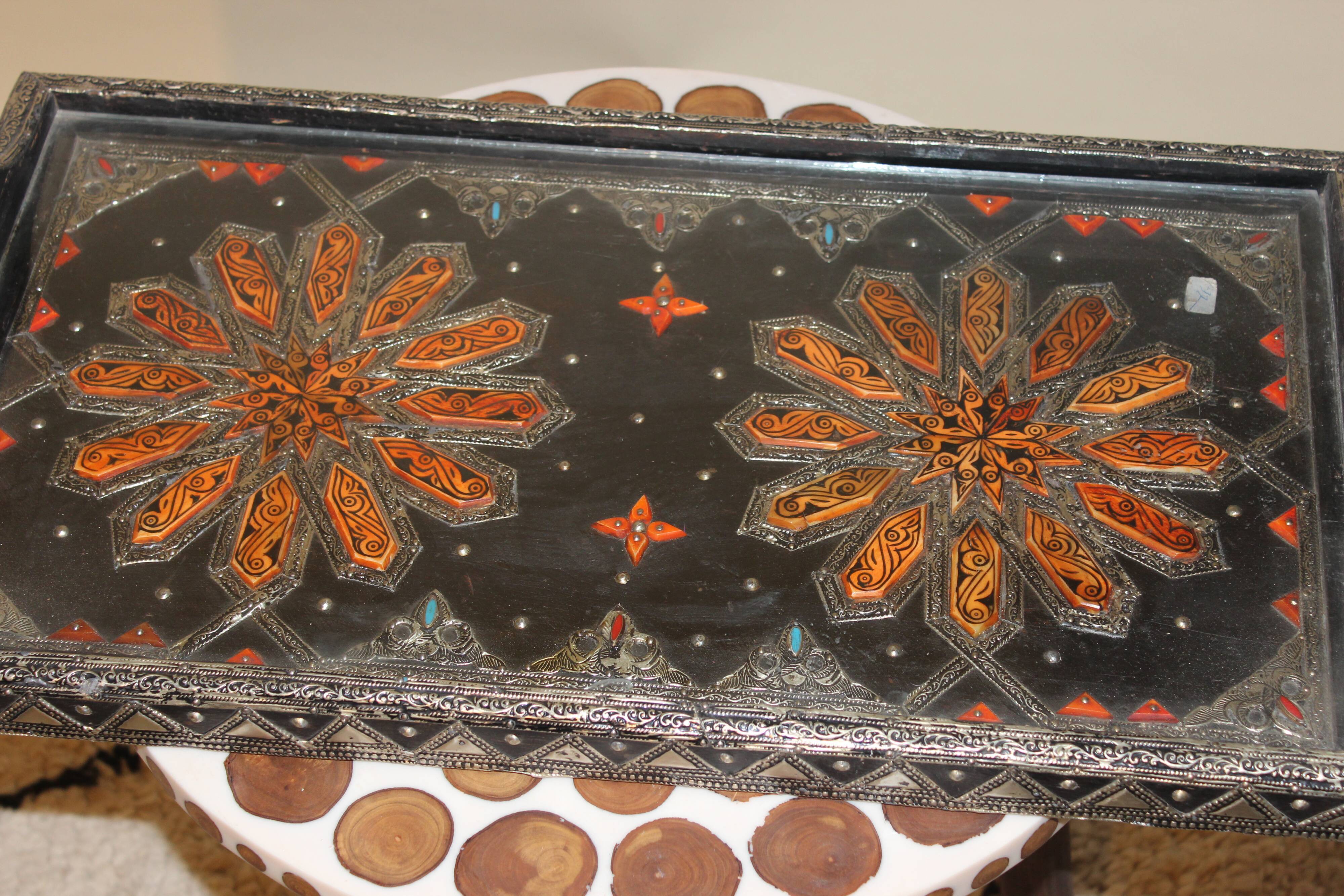 Tray to serve