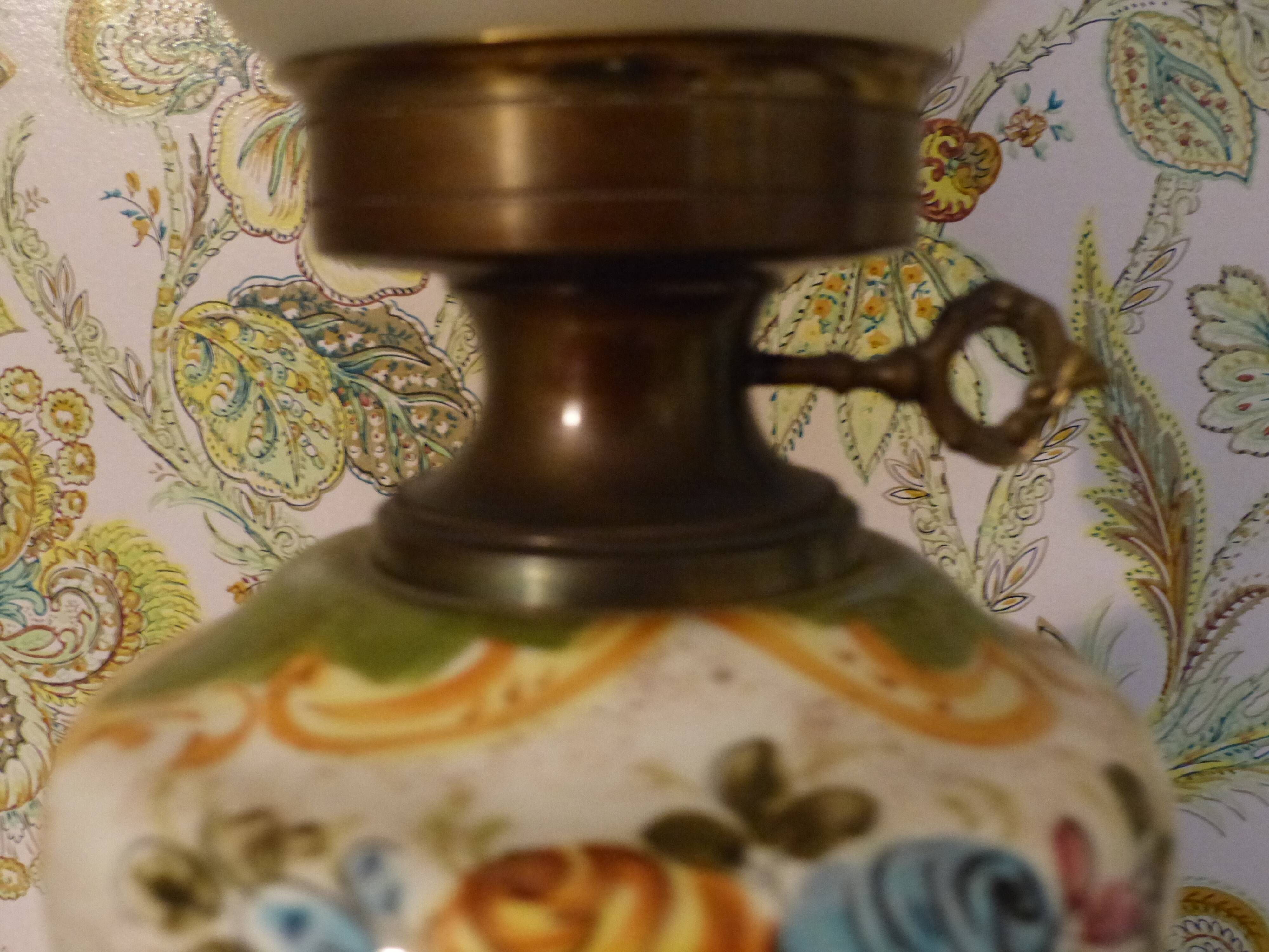 Painted ceramic lamp & lampshade glass lace