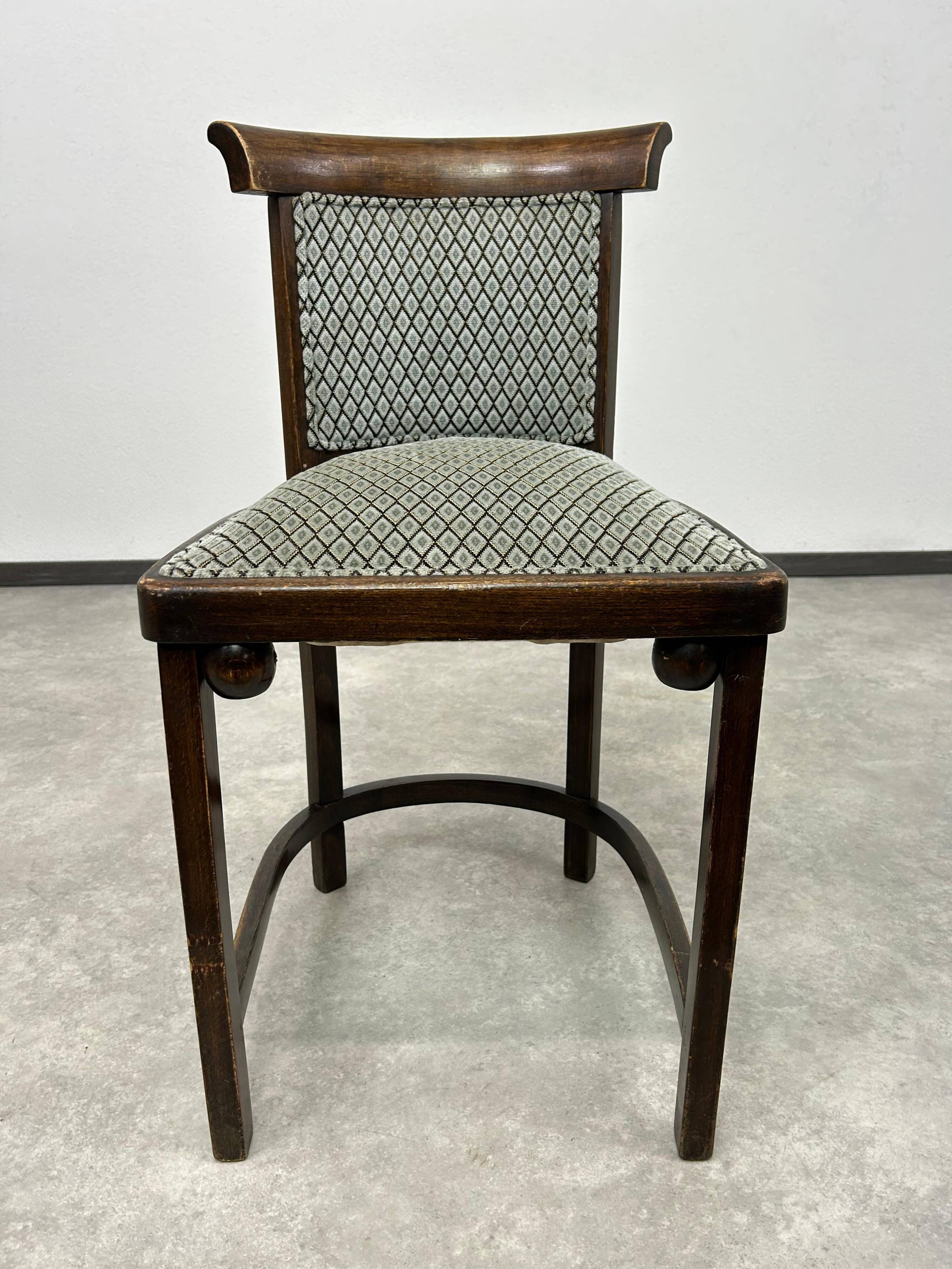 Bat Chairs no.423 by Josef Hoffmann