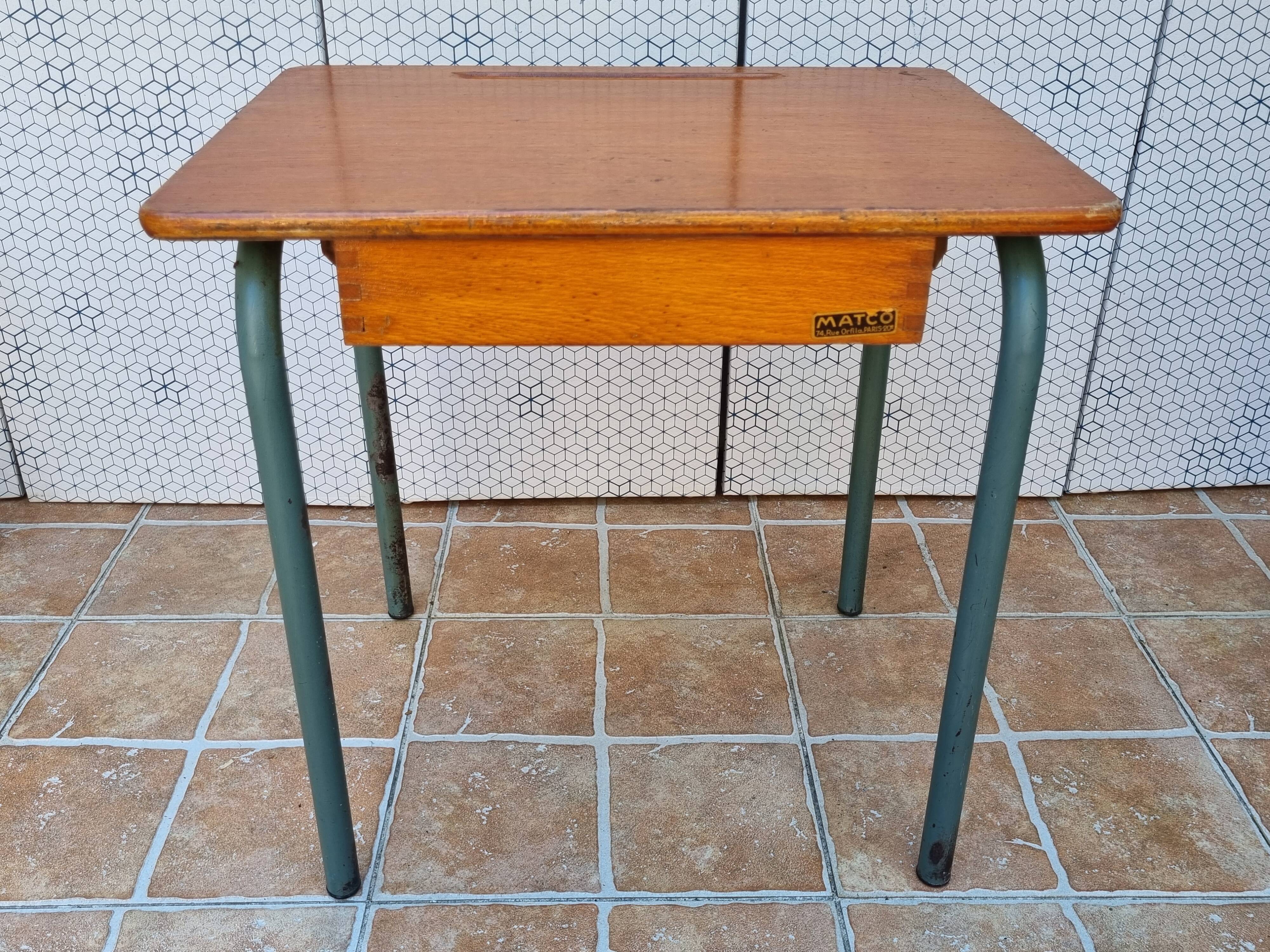 MATCO Antique School Desk – Wood and Metal – 54 x 54 x 40 cm