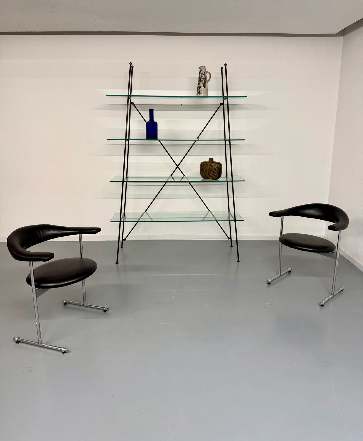 Étagère vintage moderniste en métal et verre design francais année 50