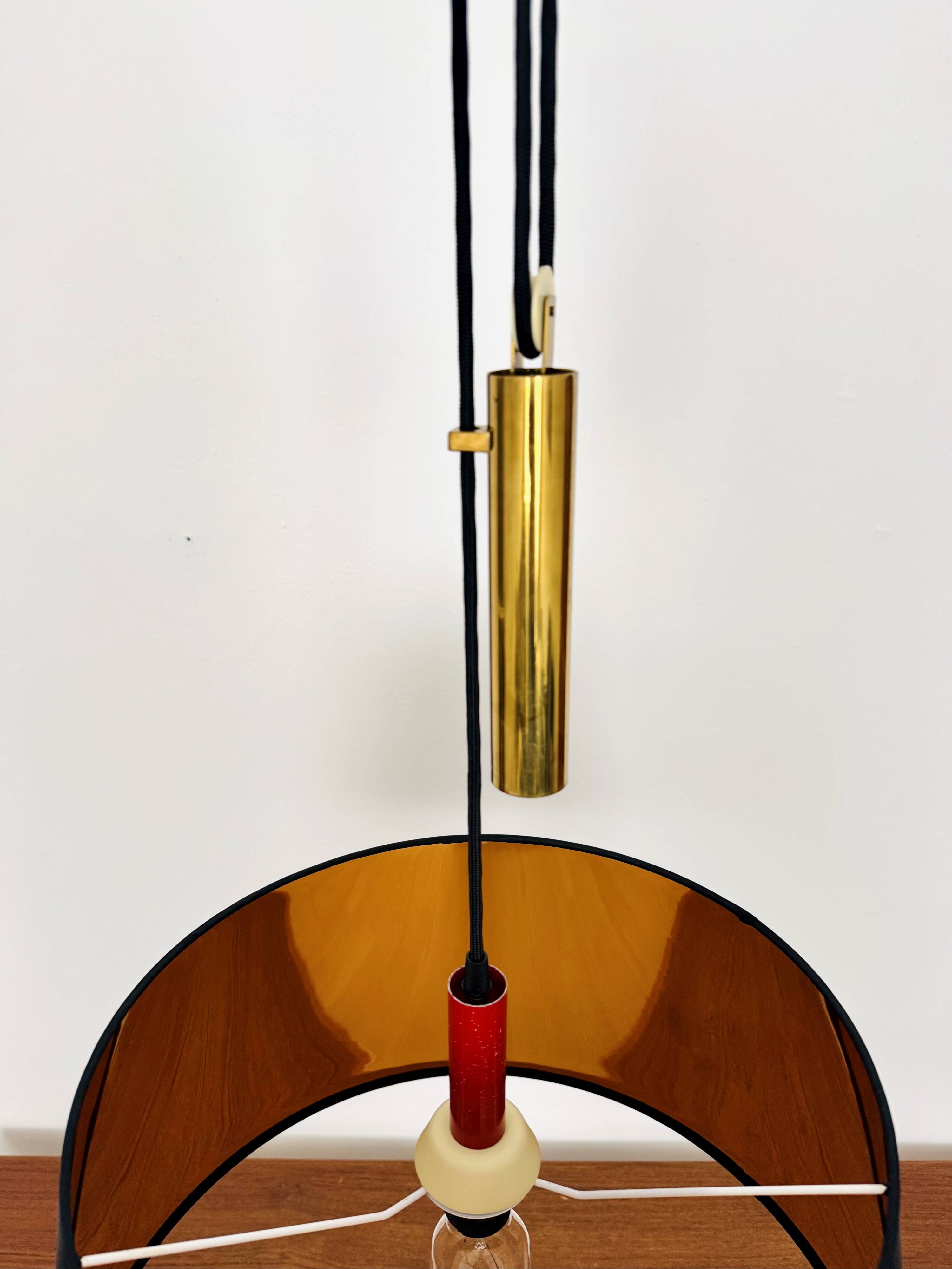 Adjustable Pendant Lamp with Counterweight