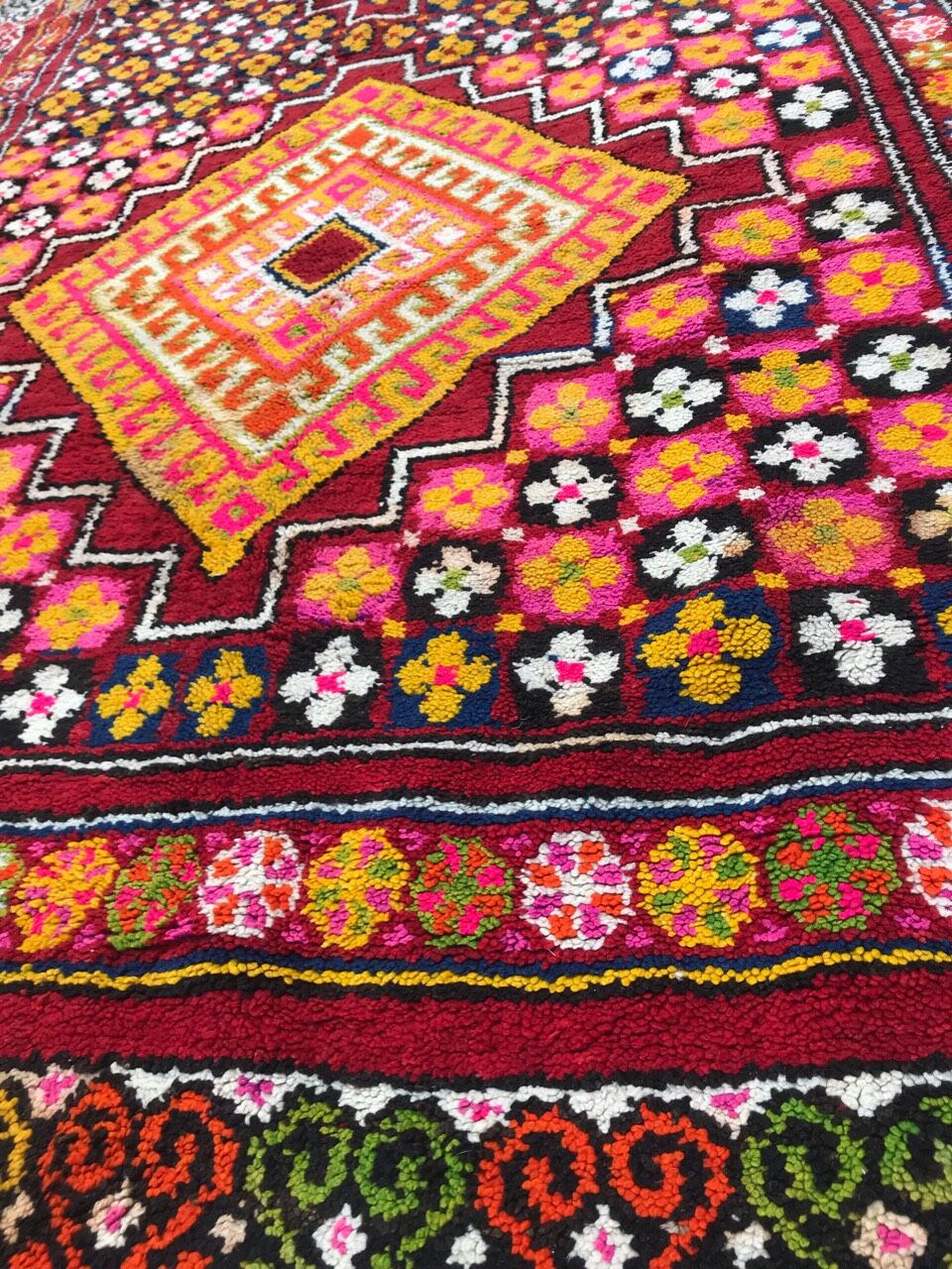 Moroccan Berber rug handmade 193x305cm