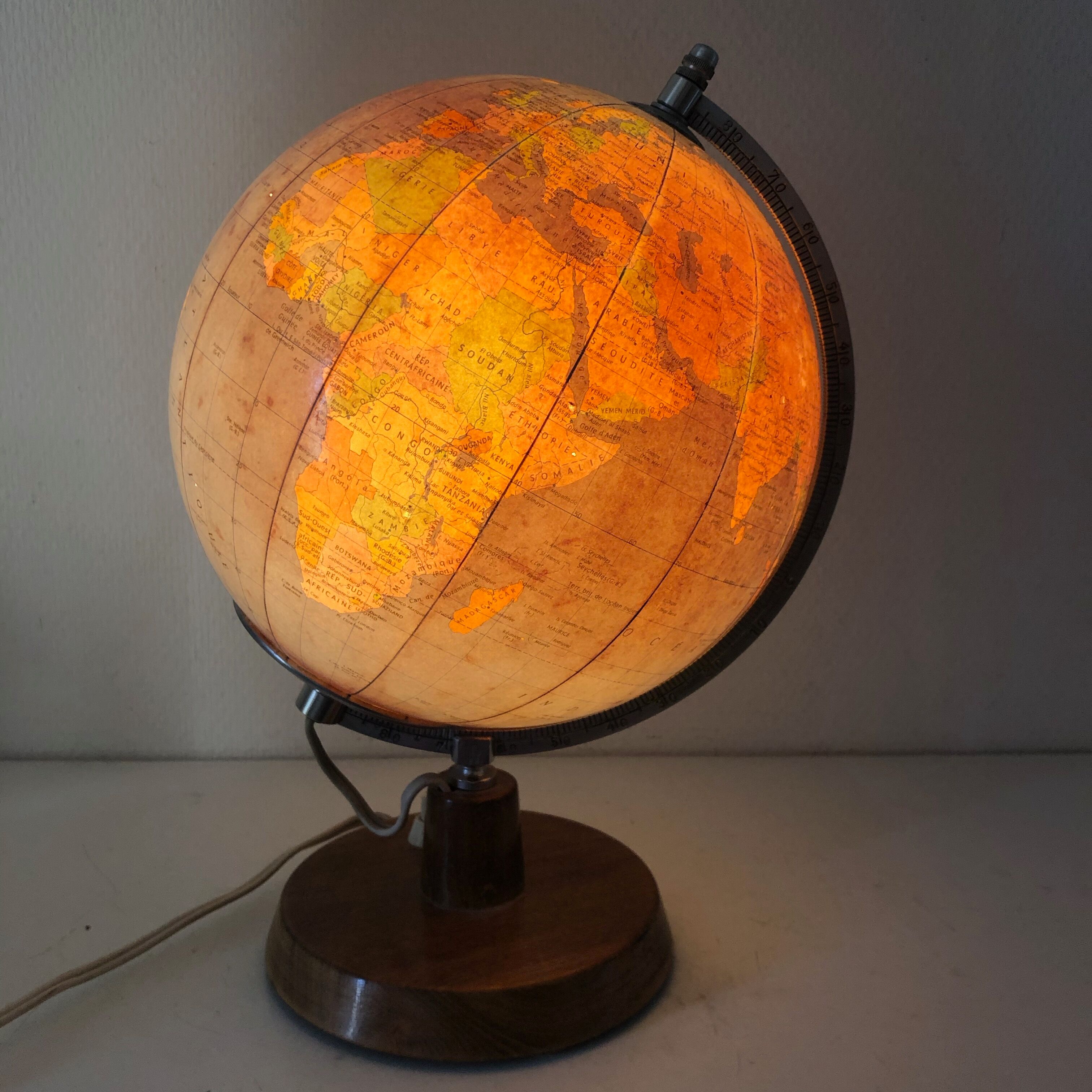 Globe terrestre de Räth ex-RDA vintage 1960 33cm