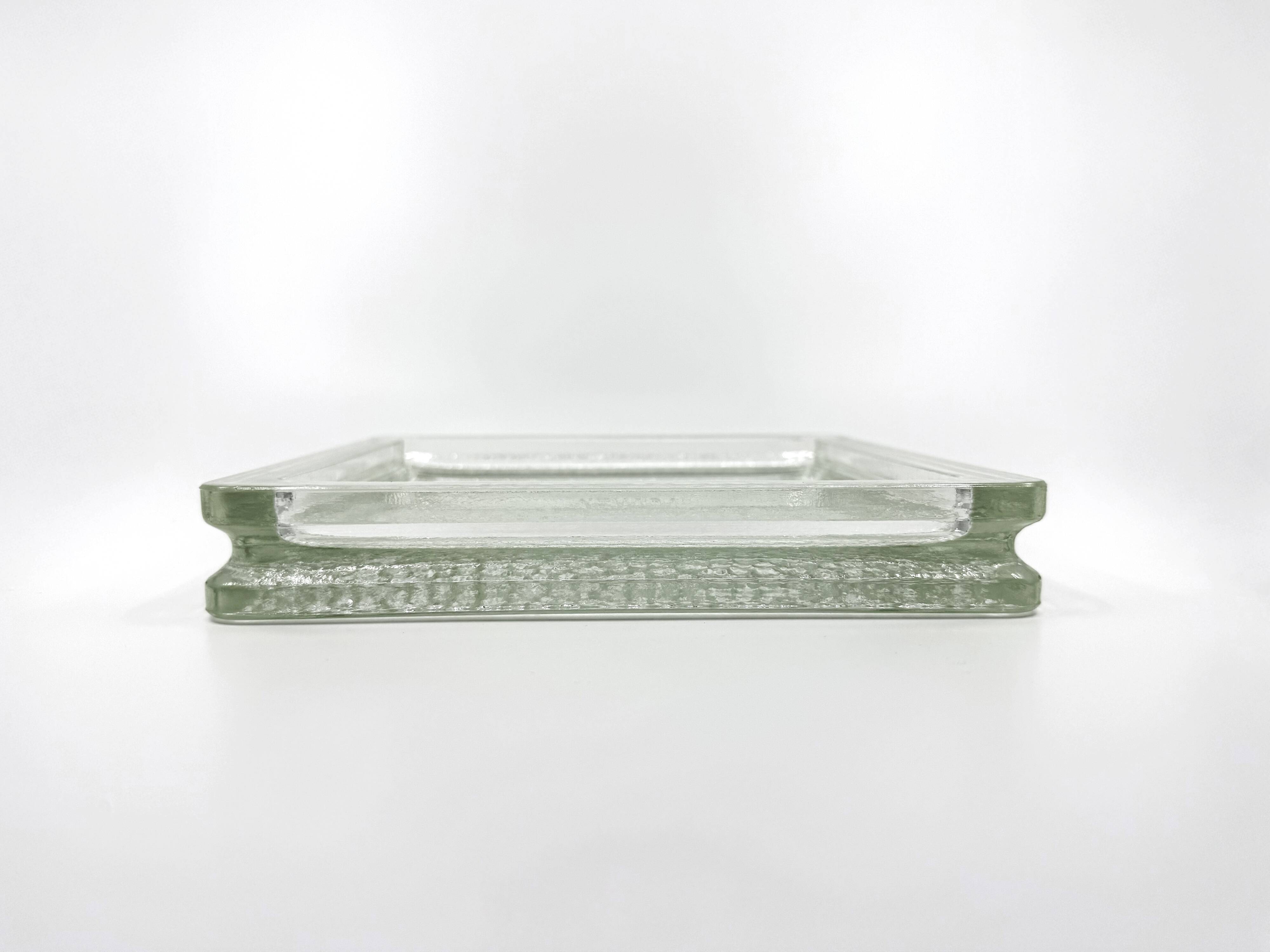 Nevada molded glass pocket emptier • Saint-Gobain • 1950