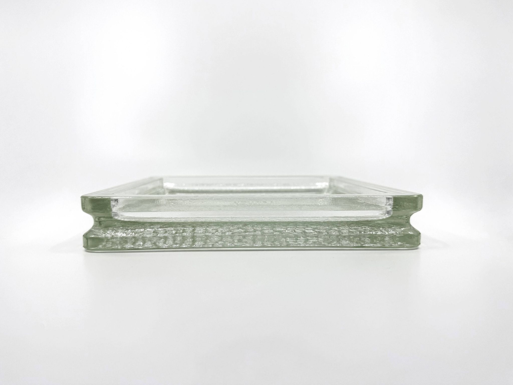 Nevada molded glass pocket emptier • Saint-Gobain • 1950