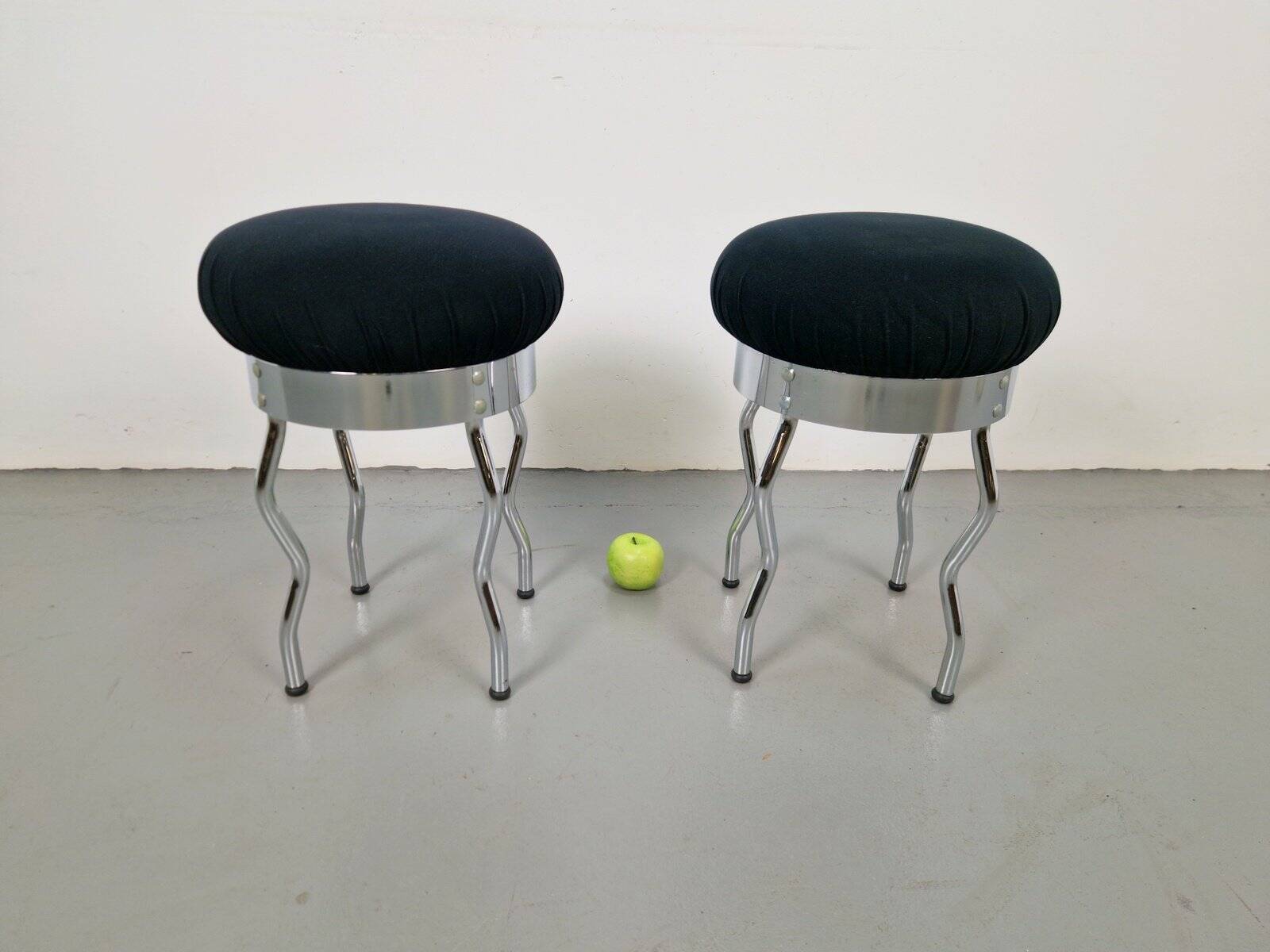 Vintage Uri Stools with Waved Chrome Legs and Black Seats by Per Ivar Ledang for Ikea, 1995, Set of 2