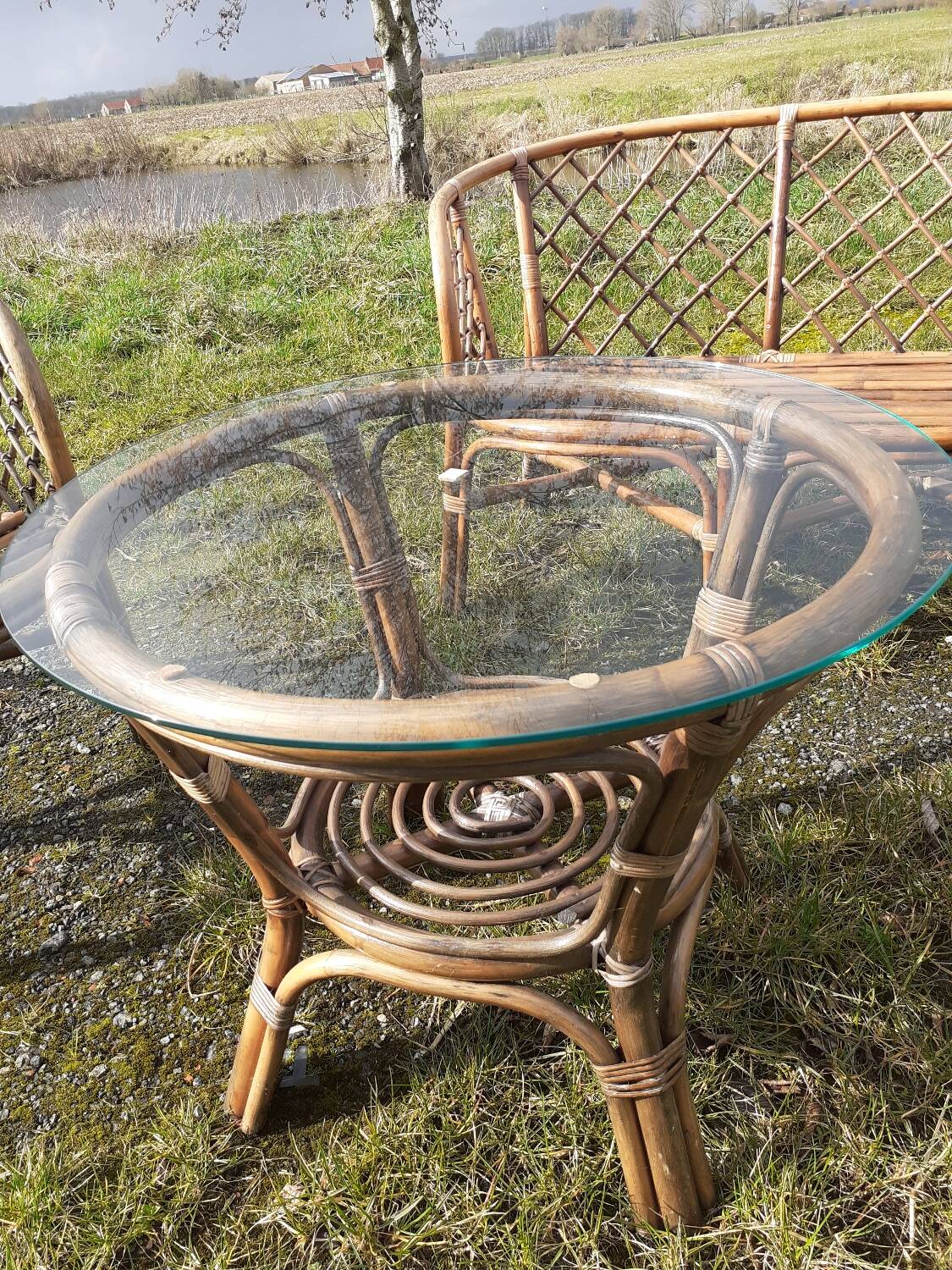 Rattan lounge