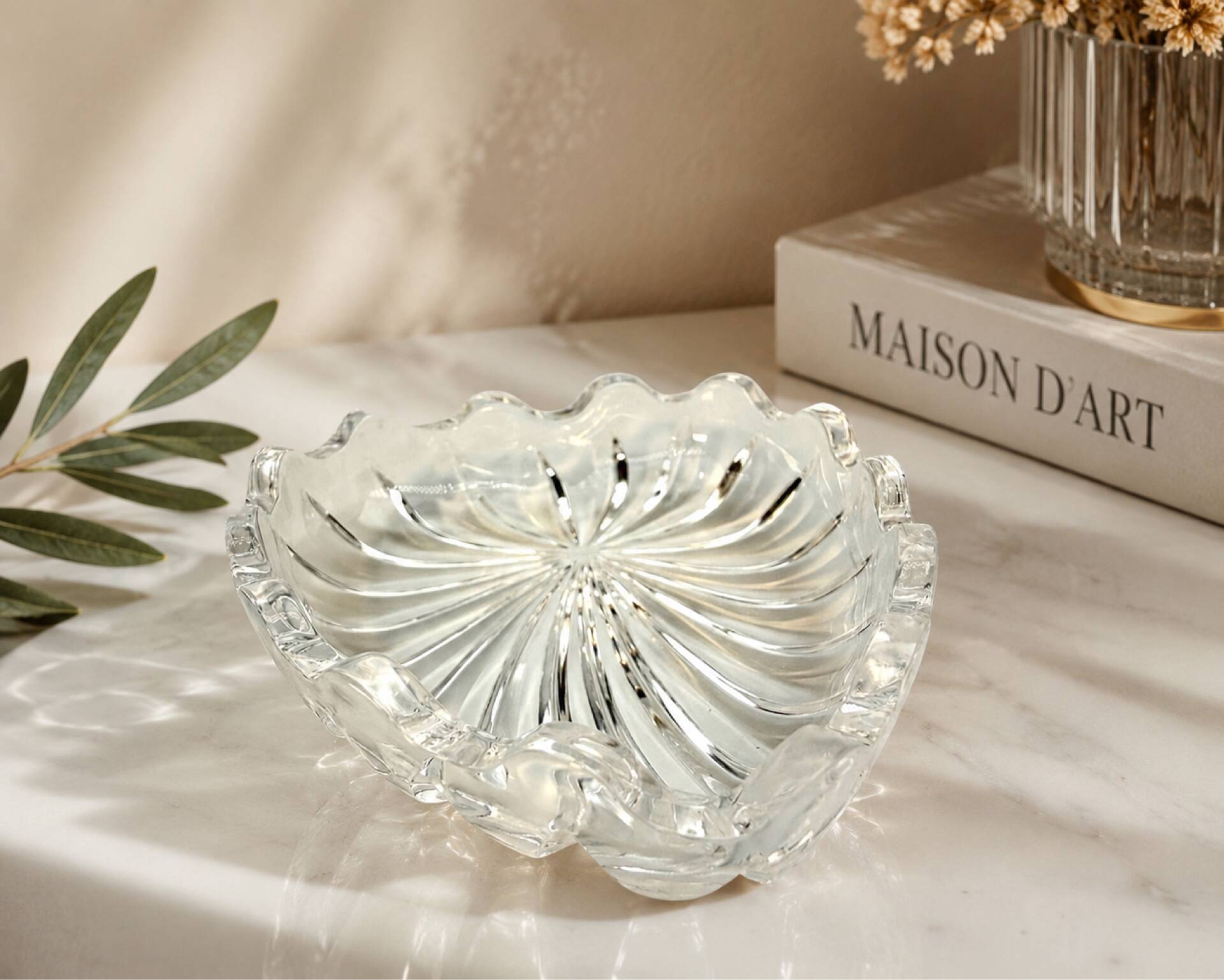 Small crystal shell-shaped dish – Key tray or jewellery holder