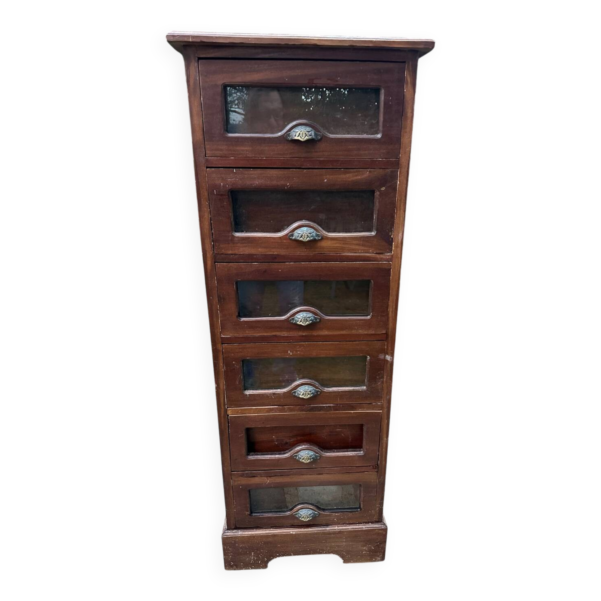 Six-drawer grain cabinet
