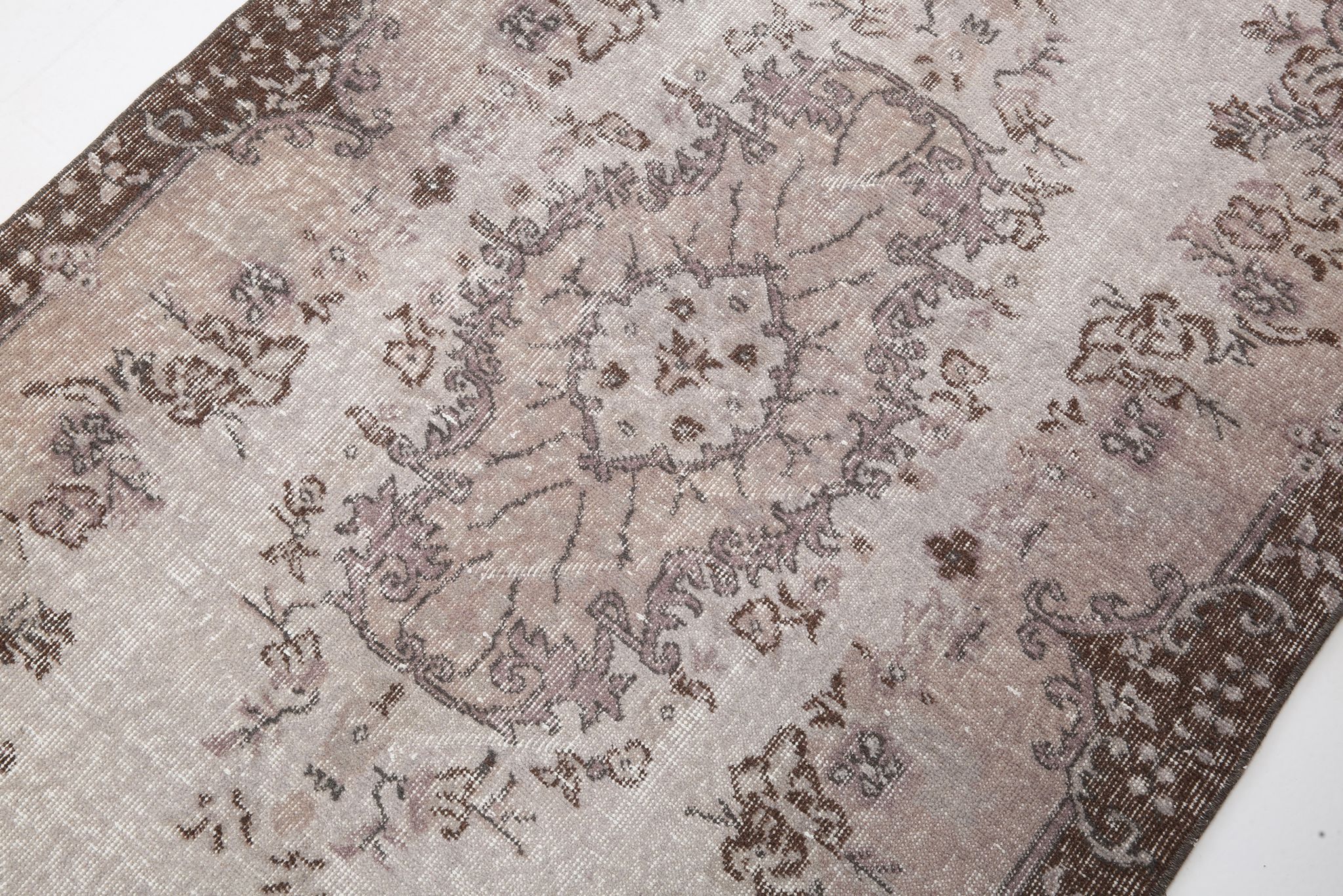 Brown floral turkish area rug, 208x115cm