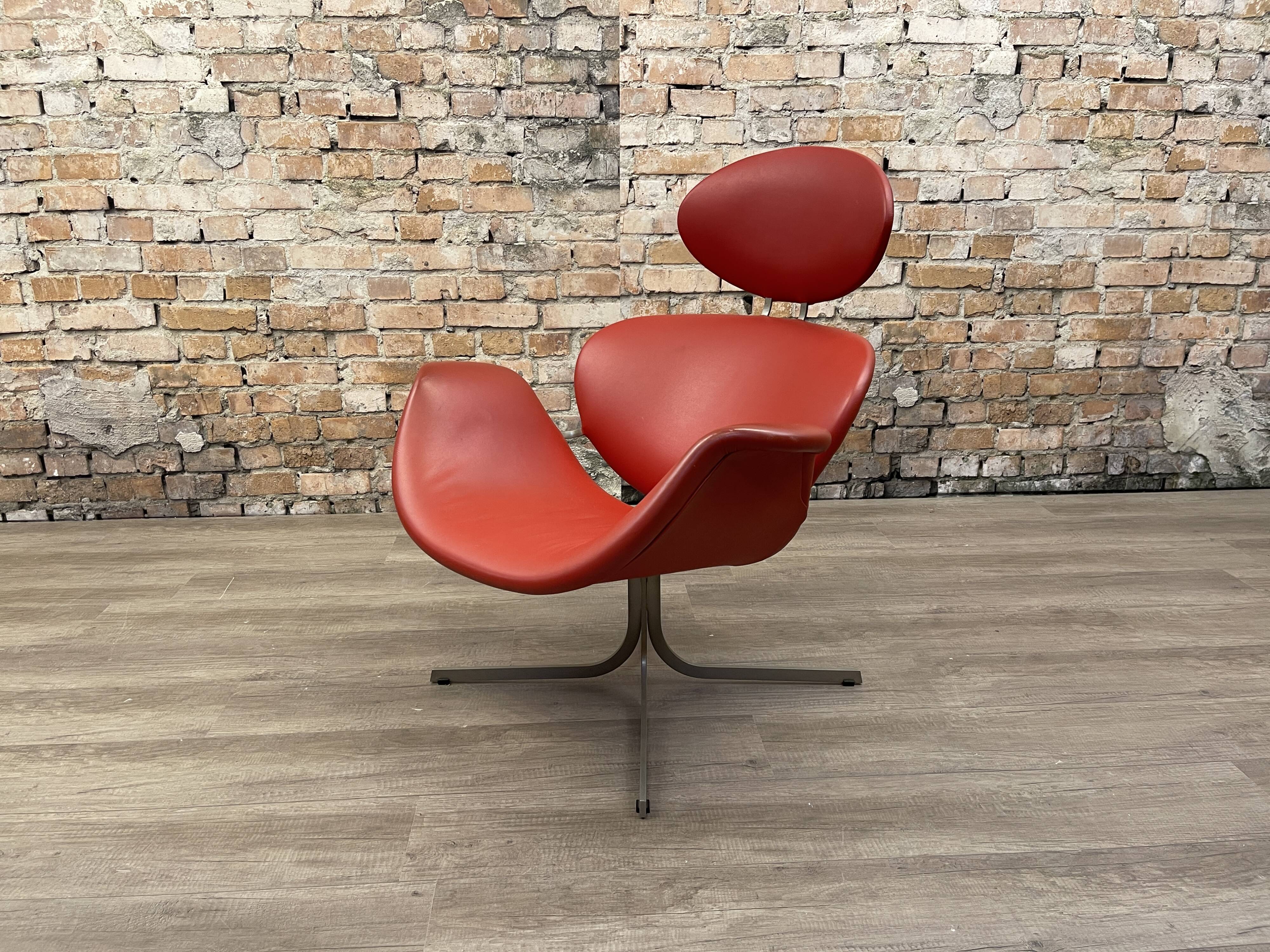 First edition "Big Tulip" Artifort model F551