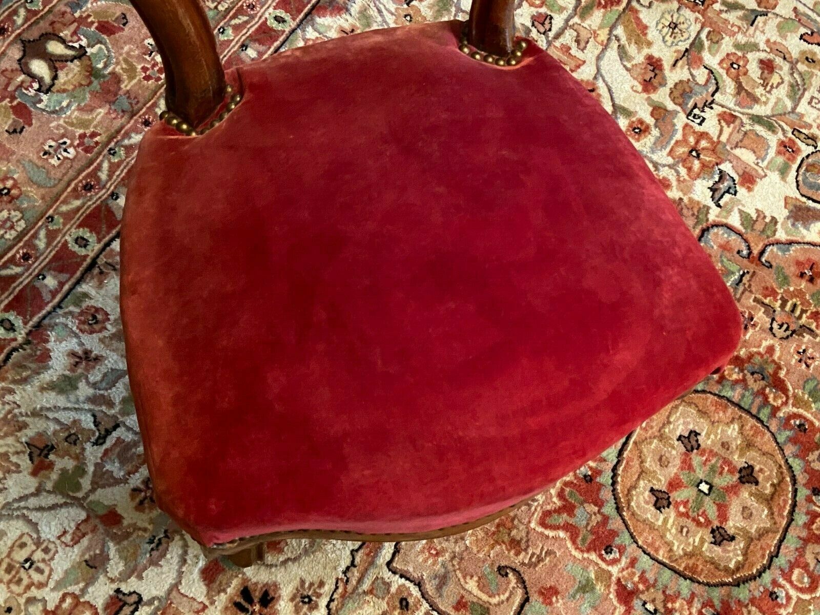 Solid walnut heater chair nineteenth century Louis-Philippe in red velvet