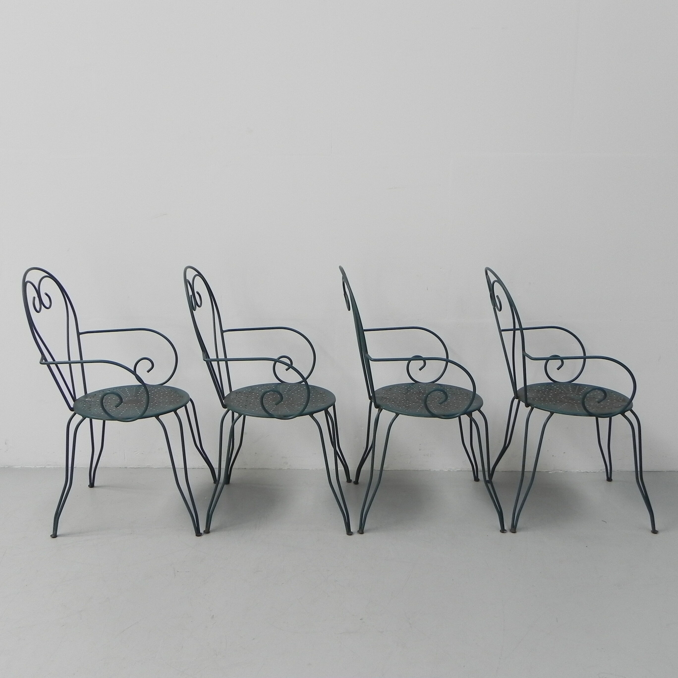 Ensemble de 4 chaises de jardin vintage en acier