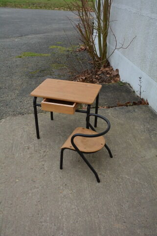 Desk and chair for toddler