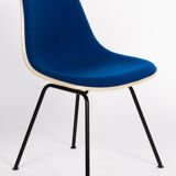 DSX Eames fiberglass chair