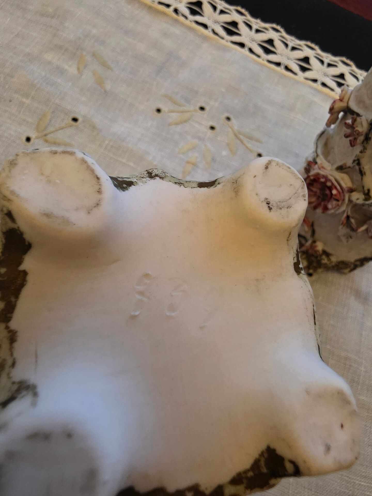 Set of 2 small vases