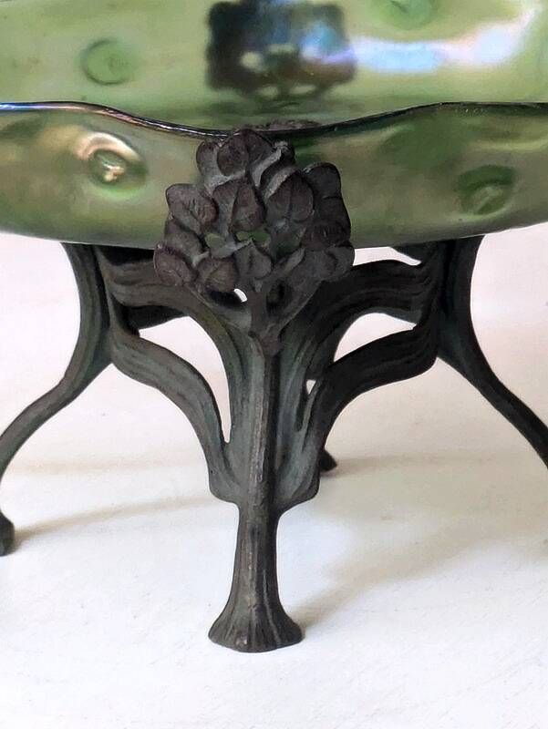 Art Nouveau cup in iridescent glass and bronze-style metal