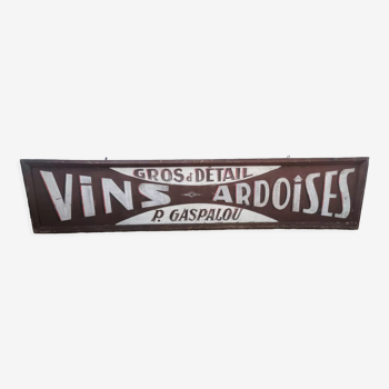 Old wooden wine cellar sign