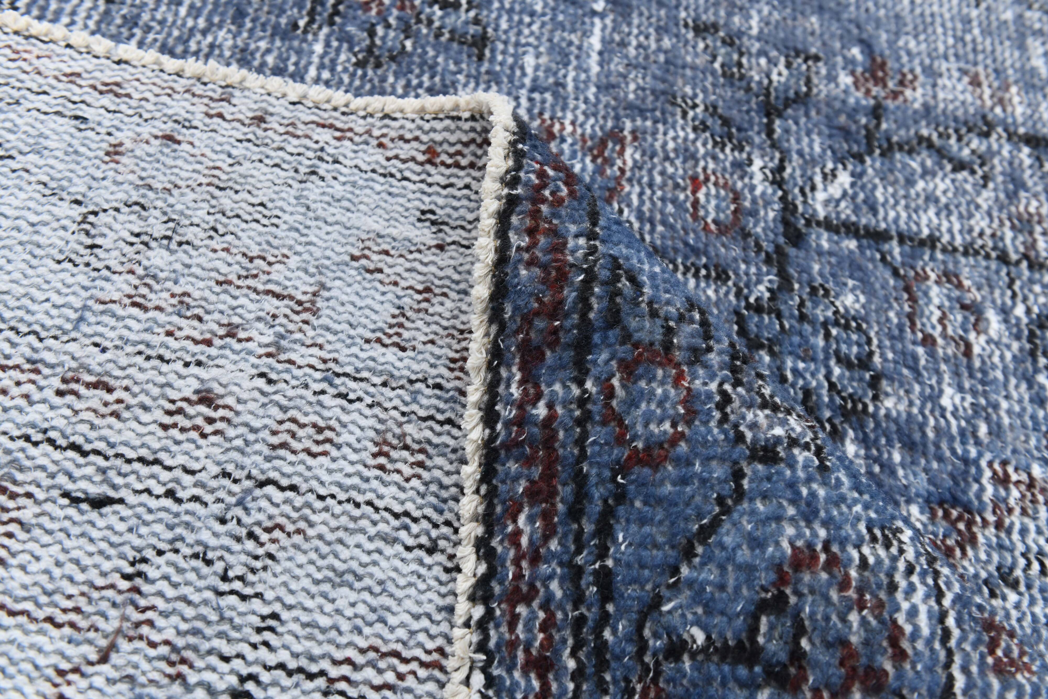 Tapis vintage en laine bleue
