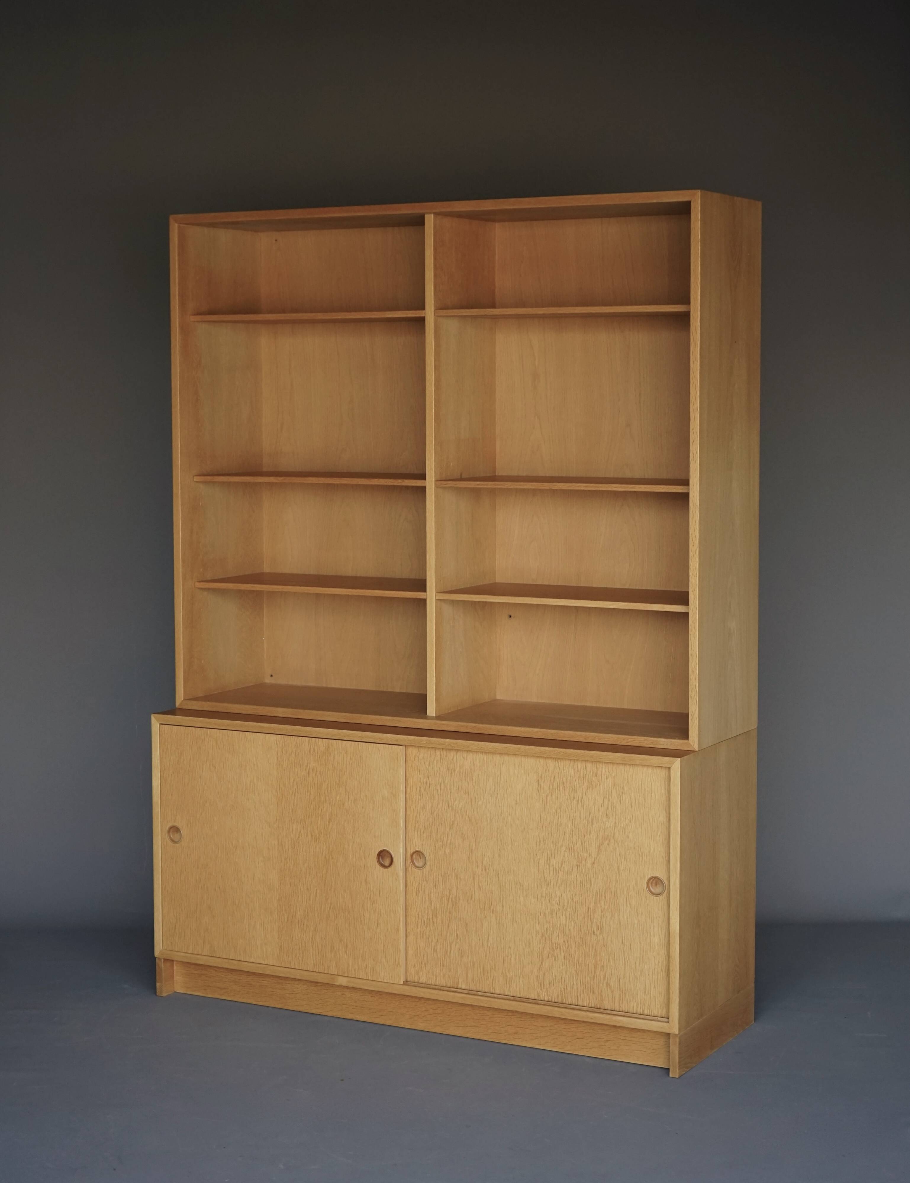 Oak Bookcase by Børge Mogensen for Karl Andersson & söner. Sweden, 1960s