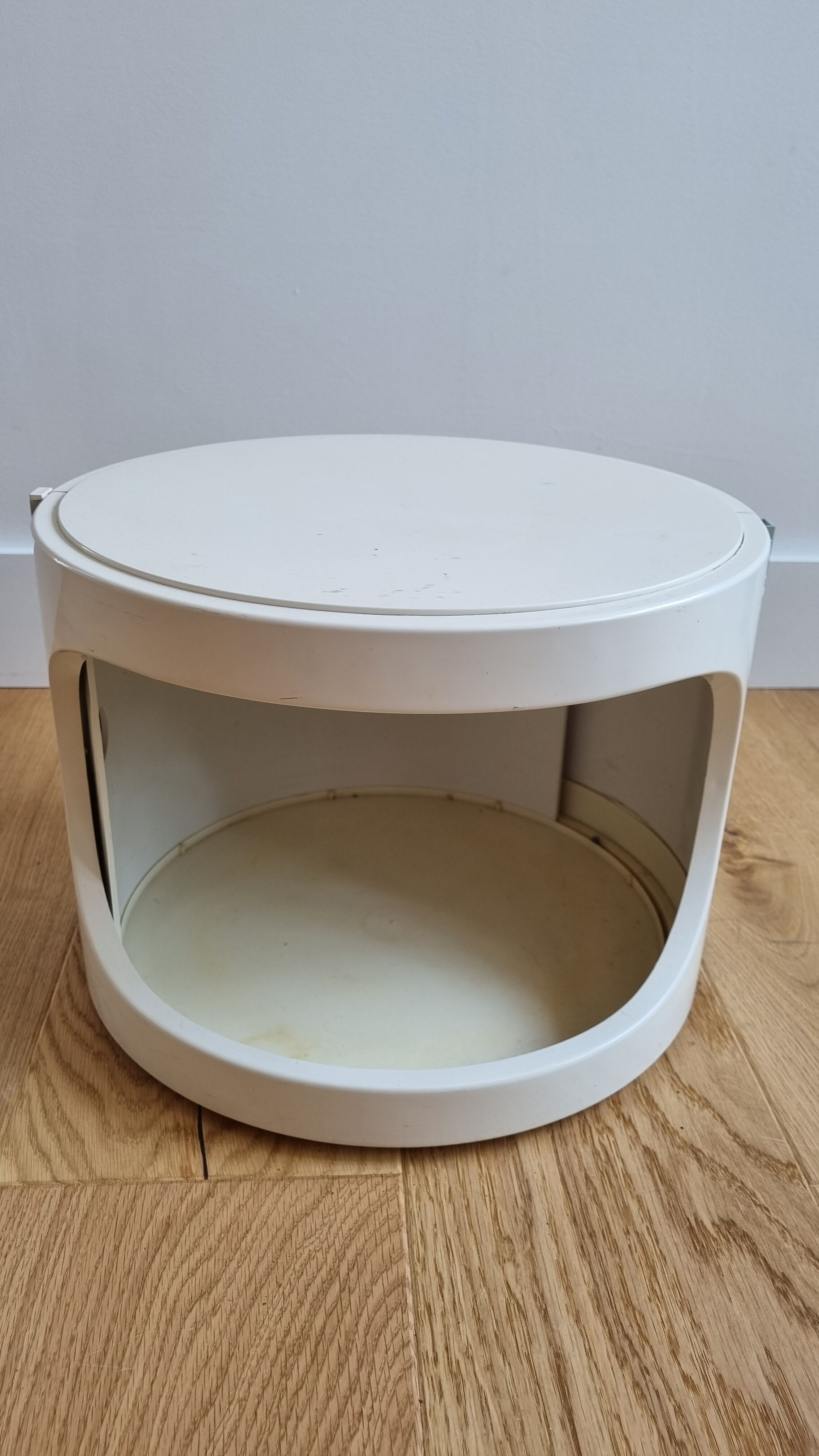 Vintage Flair bedside